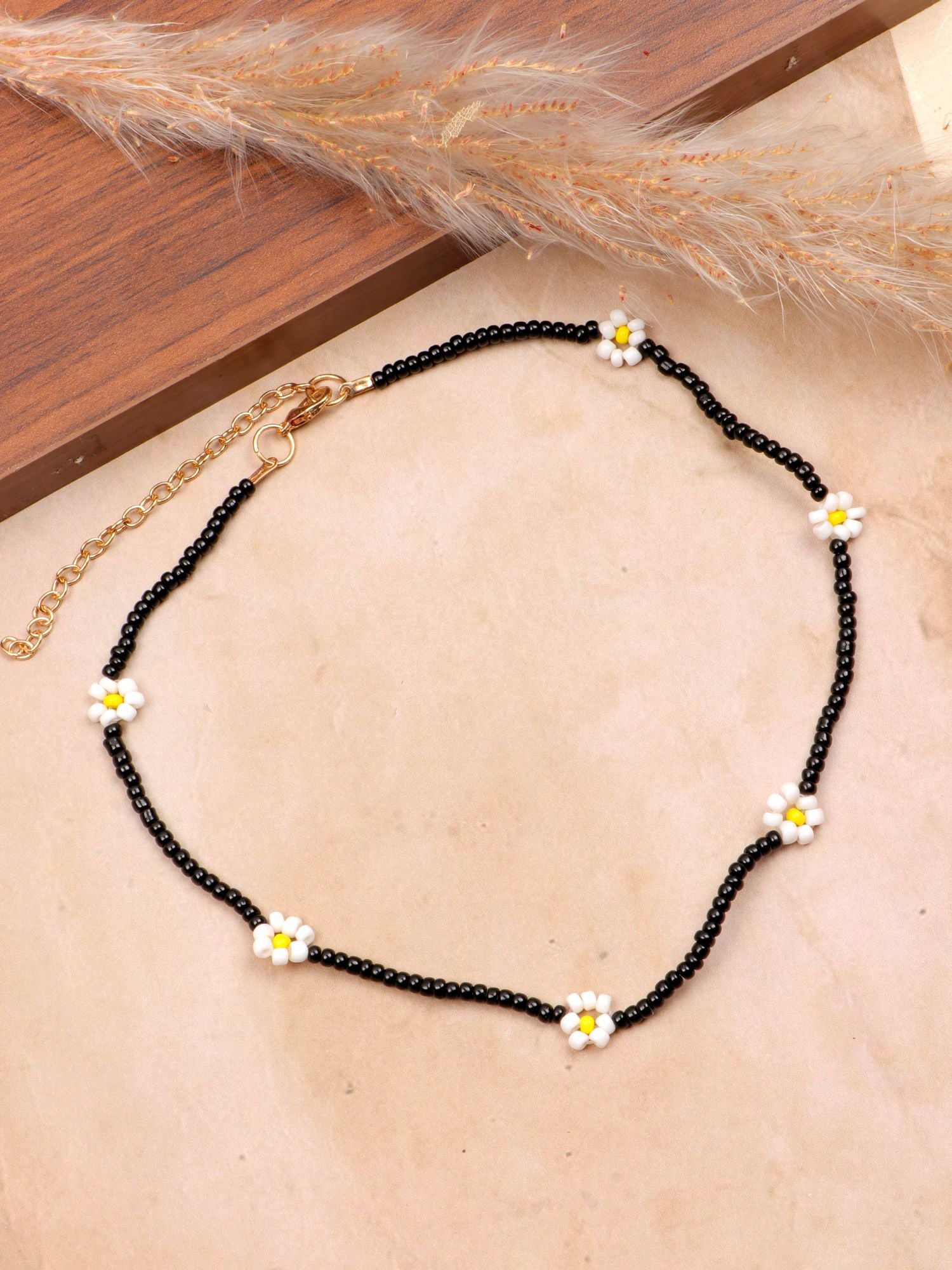 Daisy Flower Pattern Black Beaded Choker Necklace for Women Girls