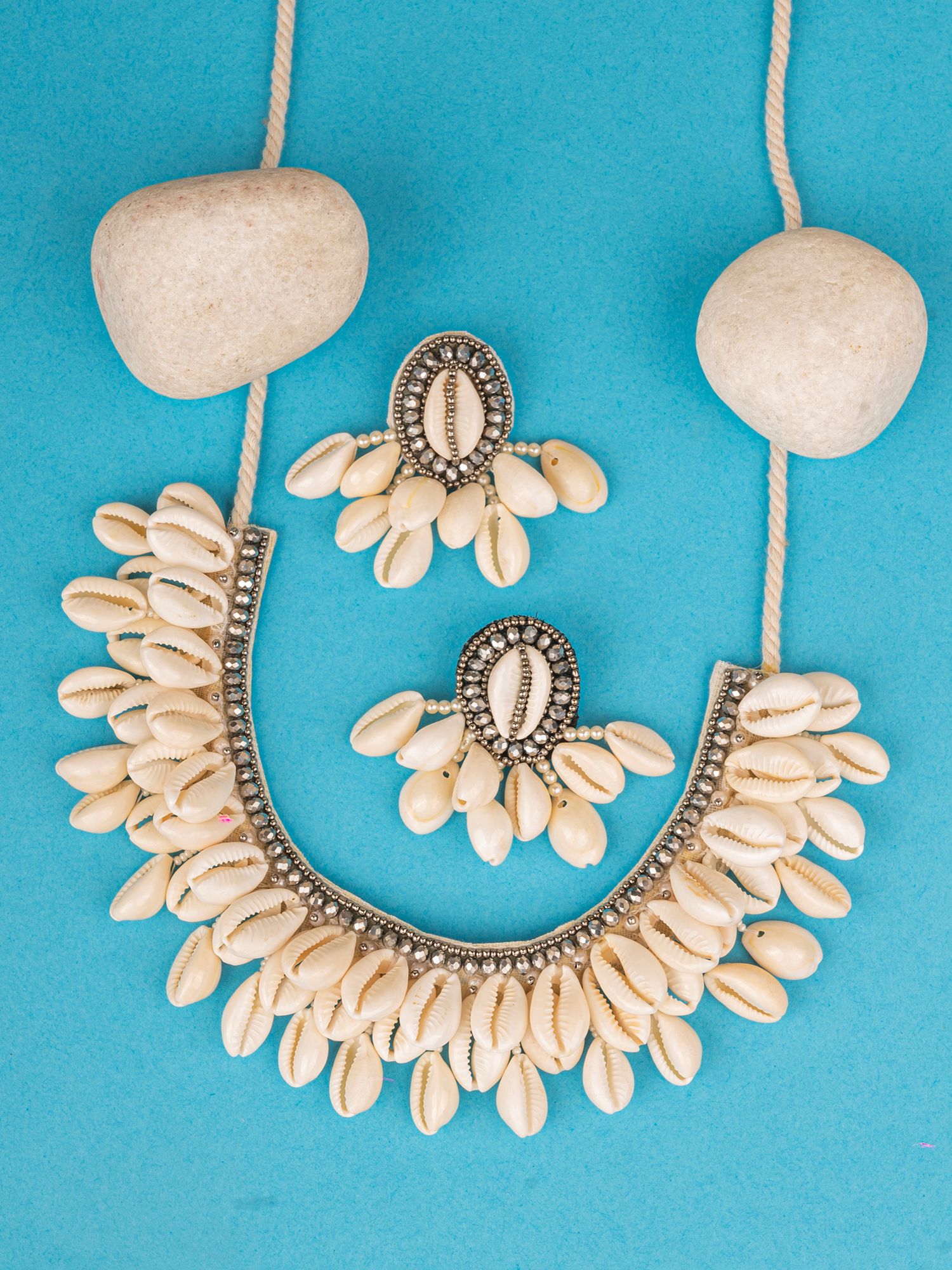 Chic Antique White Seashell Handcrafted Jewellery Set for Weddings