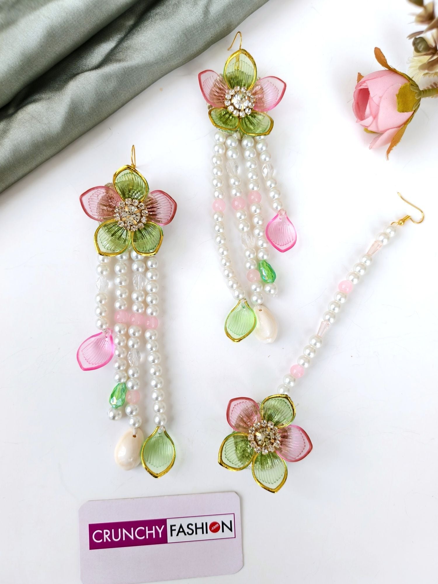 Green-pink floral sea shell bridal jewellery set for haldi mehndi