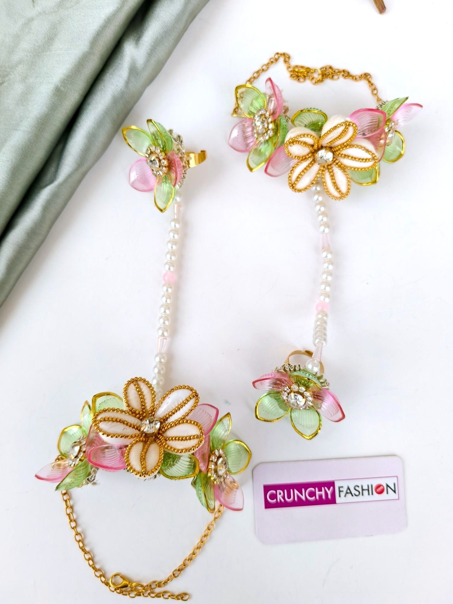 Green-pink floral sea shell bridal jewellery set for haldi mehndi