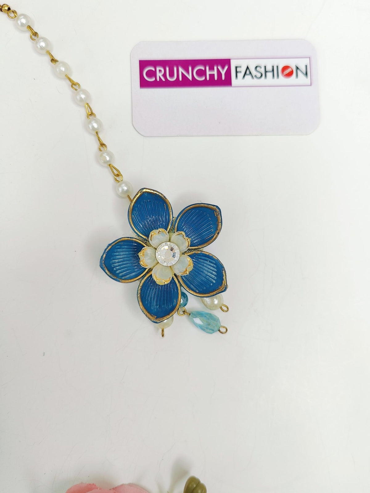Blue-white acrylic flower jewellery set for Haldi Mehndi bridal