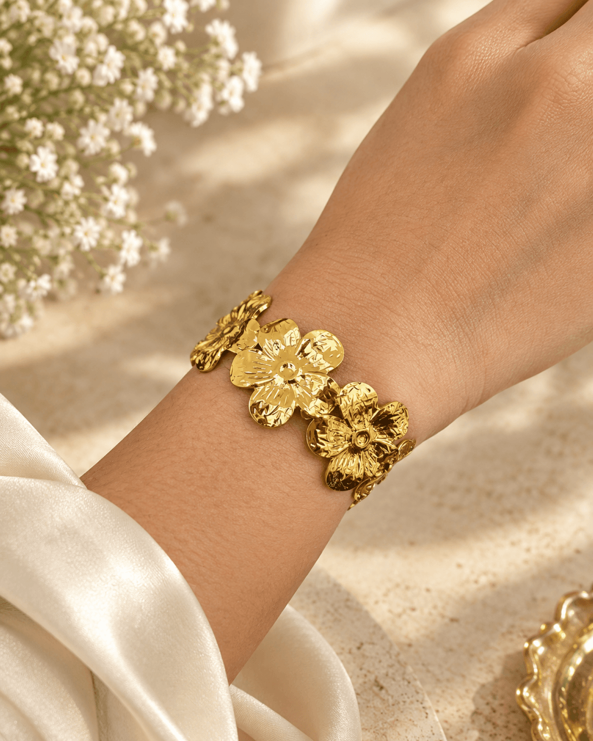 Anti tarnish gold floral open cuff bangle for women, adjustable minimalist jewelry, round shape, 2026 design