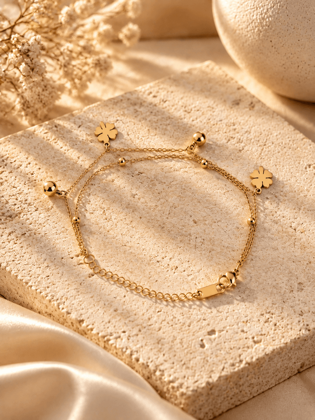 Gold anti-tarnish clover flower bracelet, adjustable minimalist jewelry for women and girls, festival or daily wear