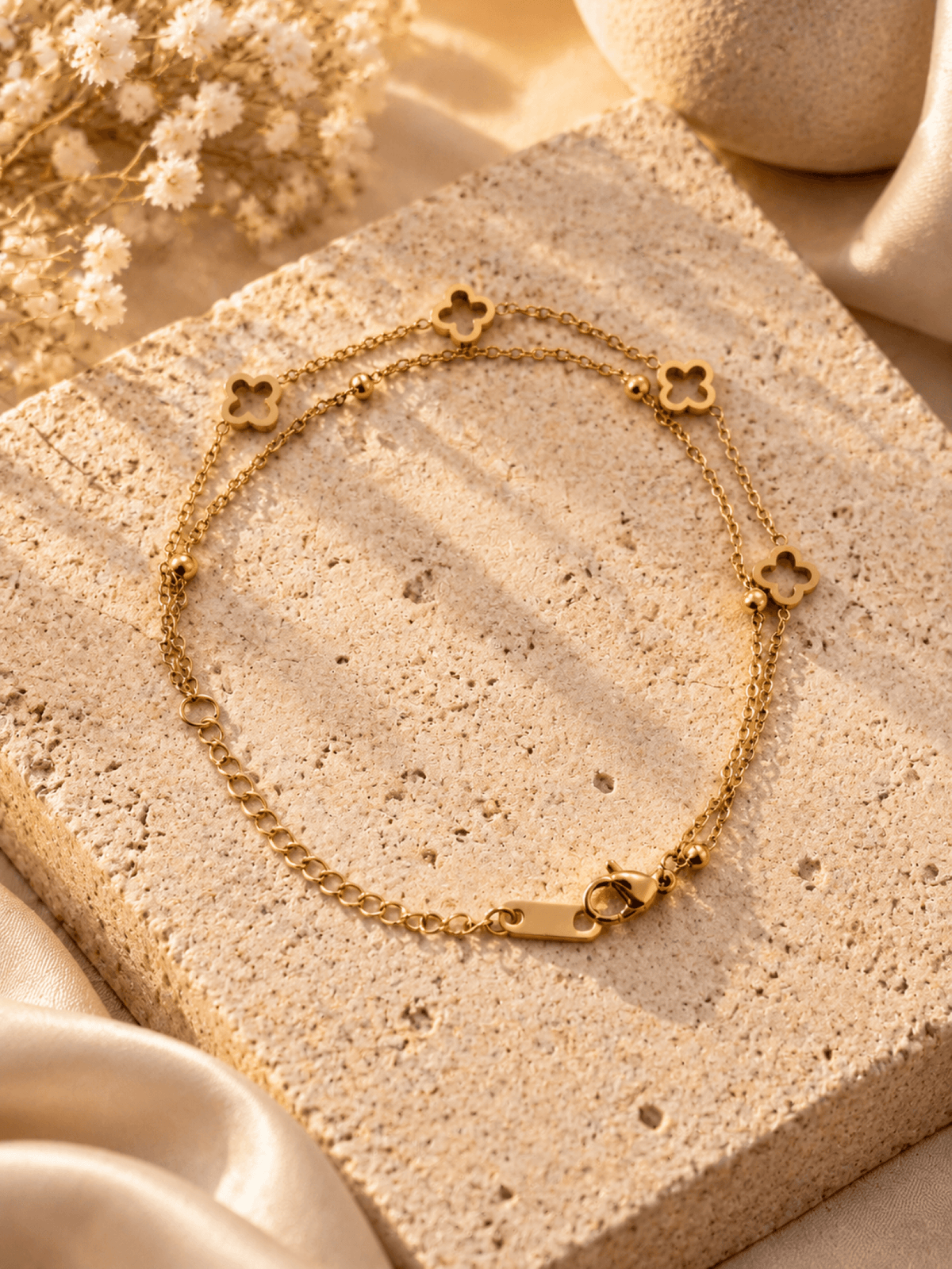 anti tarnish clover charm bracelet for women, gold tone stainless steel