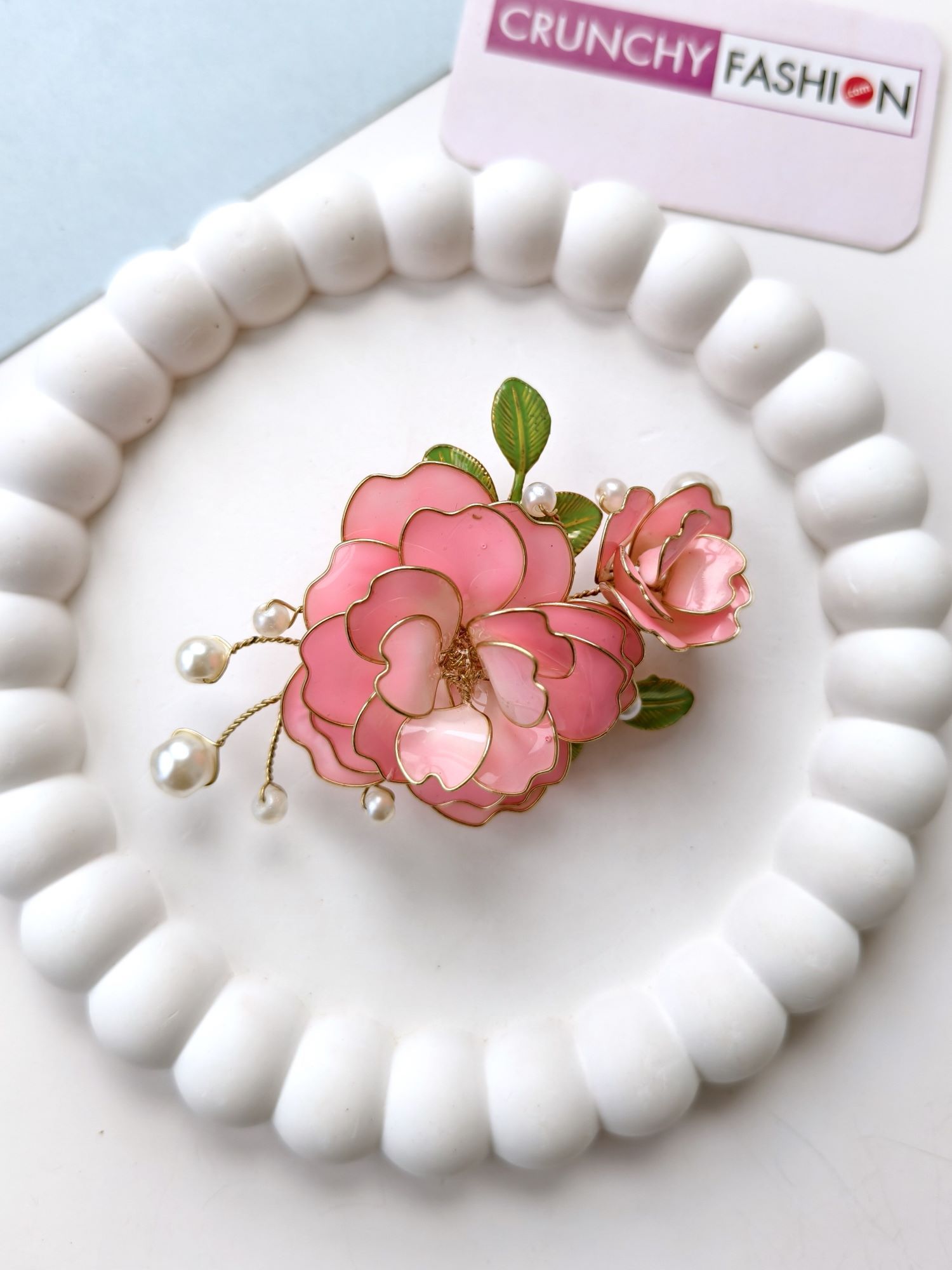 Handmade resin floral brooch pin, unisex statement brooch for wedding