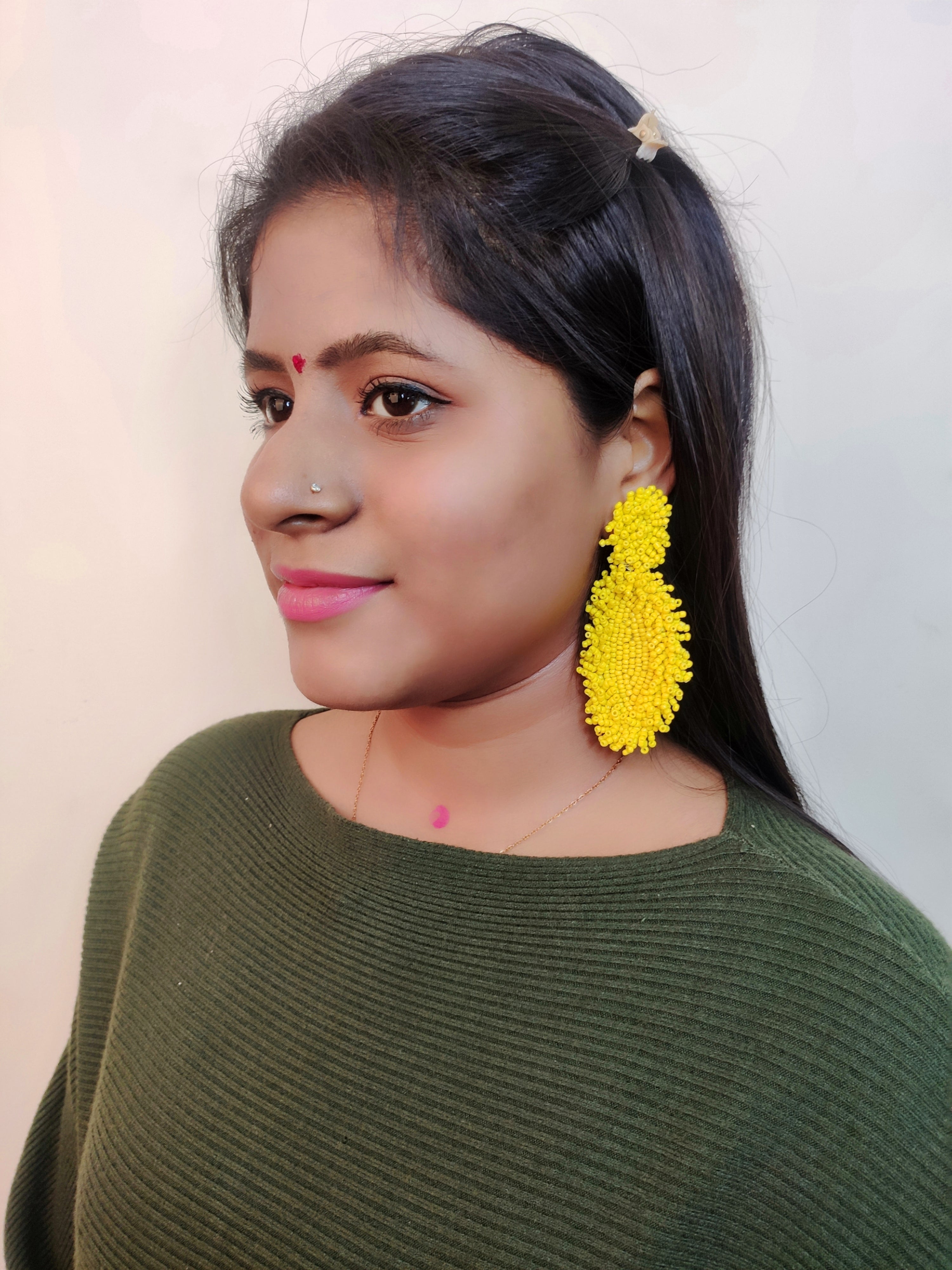 Sunlit Zodiac - Handcrafted Yellow Beaded Earrings for Chic Celebrations