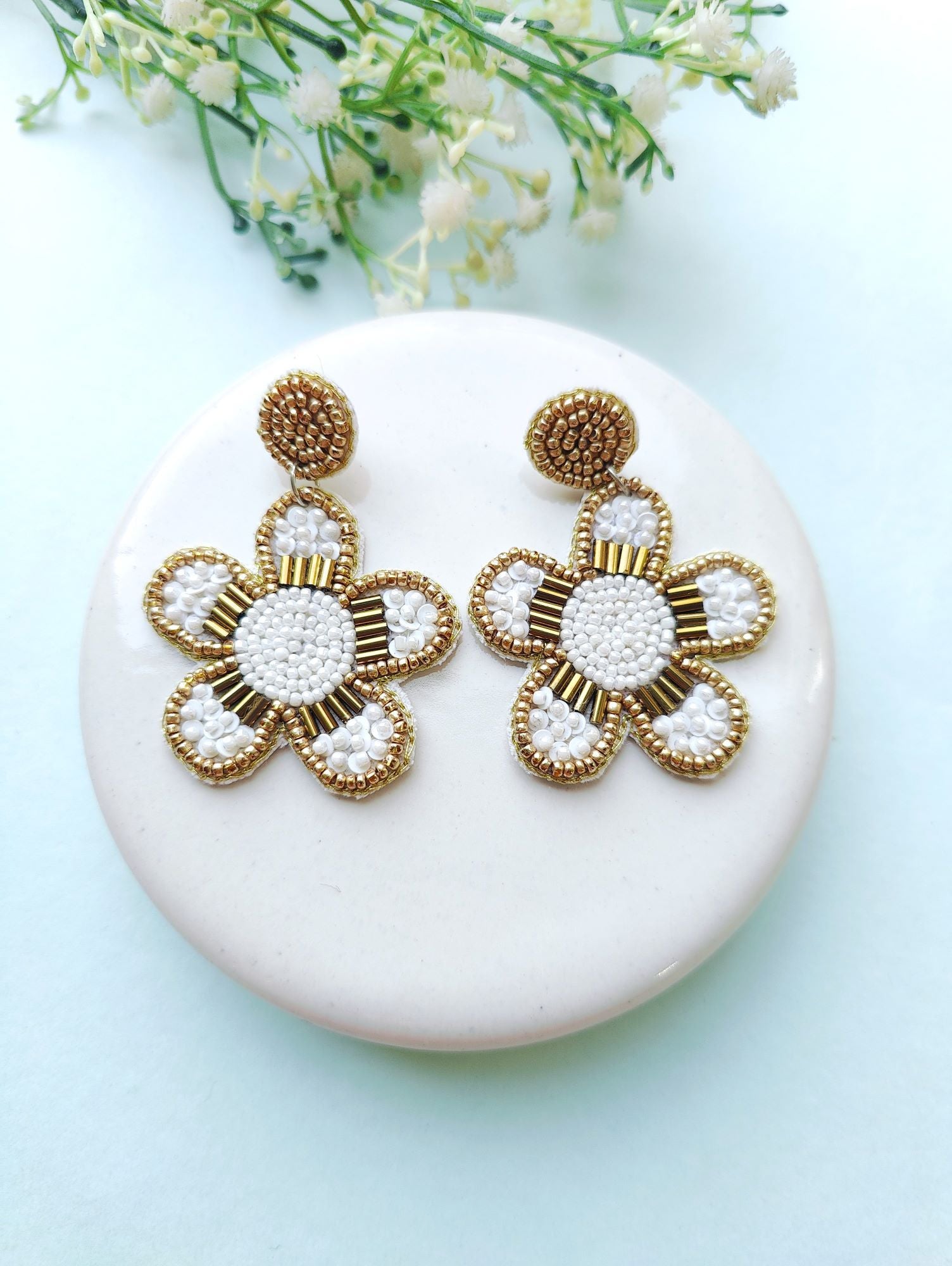 White floral handmade earrings with beaded jewellery design, perfect for festive occasions, parties, weddings, Haldi and Mehandi ceremonies. Features push back design and 7.0 length.