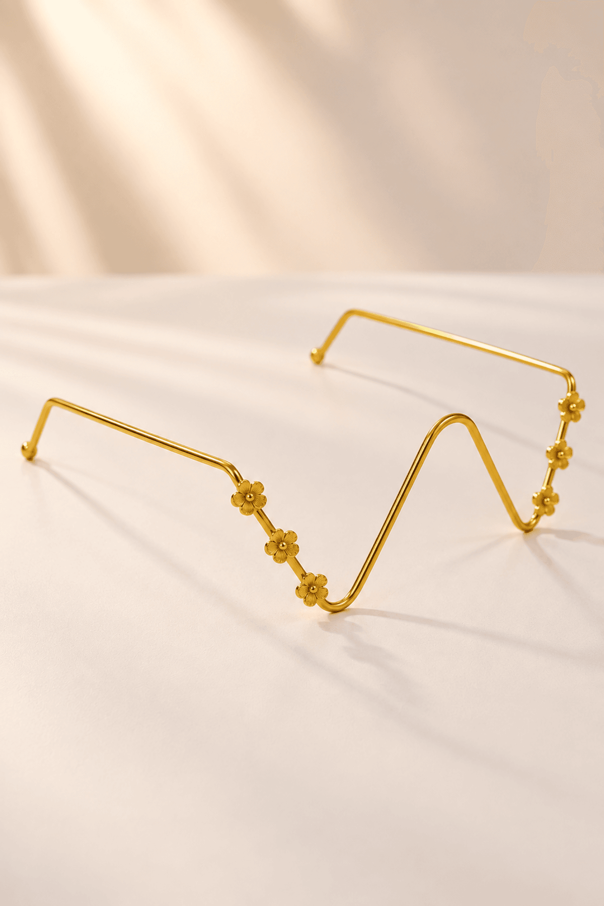Haldi function glasses with pearl floral pattern and golden facets