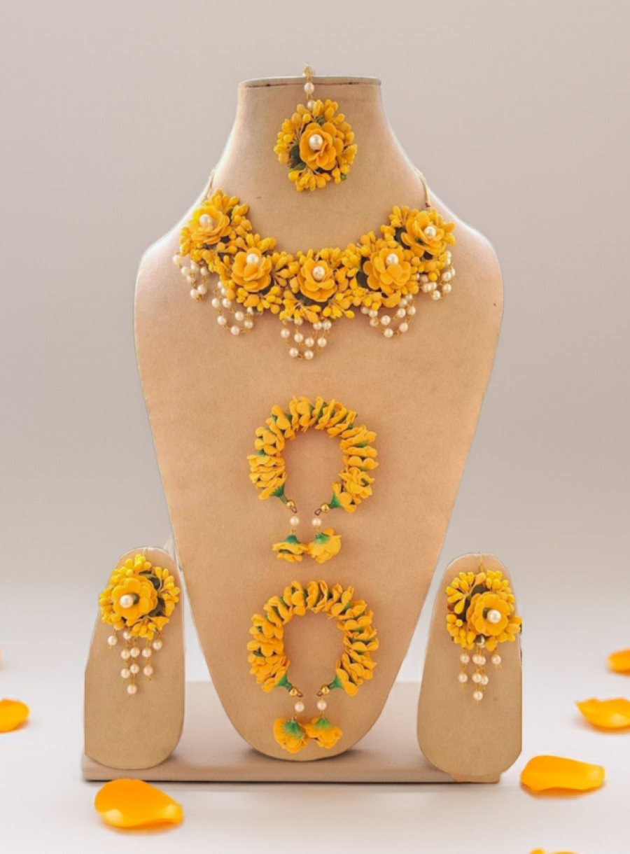Yellow Floral Haldi Jewelry Sets for Brides Haldi/Mehndi/Baby showers
