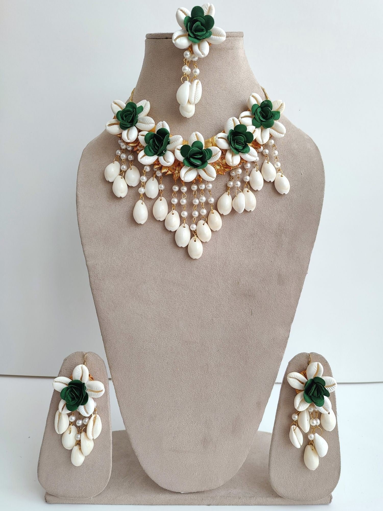 Green Floral Cowrie Sea Shell Jewellery Set For Haldi & Mehndi