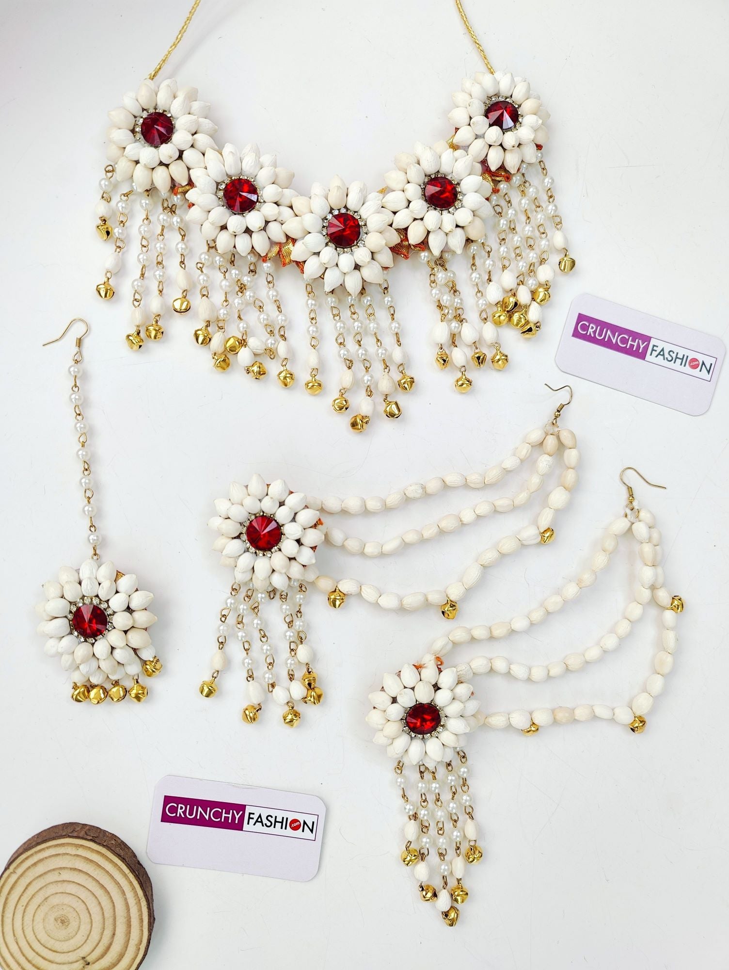 White dried mogra floral haldi mehndi bridal jewellery set