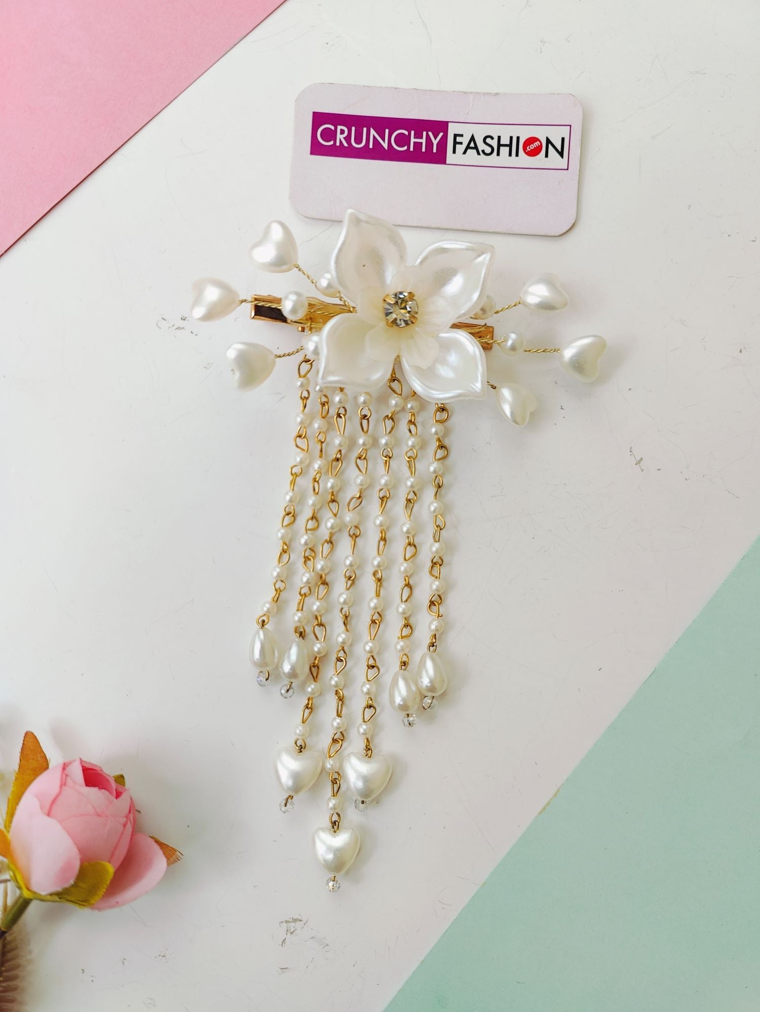 Shell and Pearl Hair Accessories, floral hair clip for women, white flower acrylic bridal hair pin, minimal wedding accessory