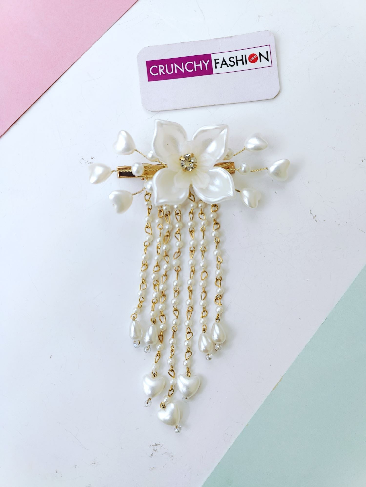 Shell and Pearl Hair Accessories, floral hair clip for women, white flower acrylic bridal hair pin, minimal wedding accessory