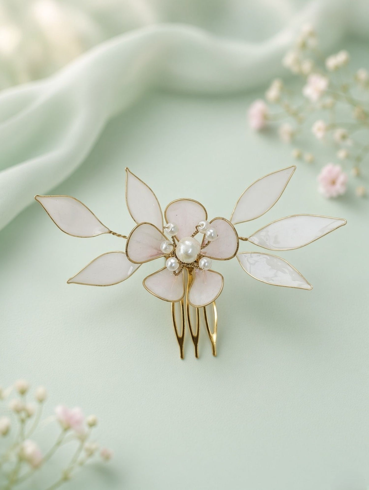 White and pink floral resin hair comb for women, wedding or haldi accessory, gold plated, polished finish