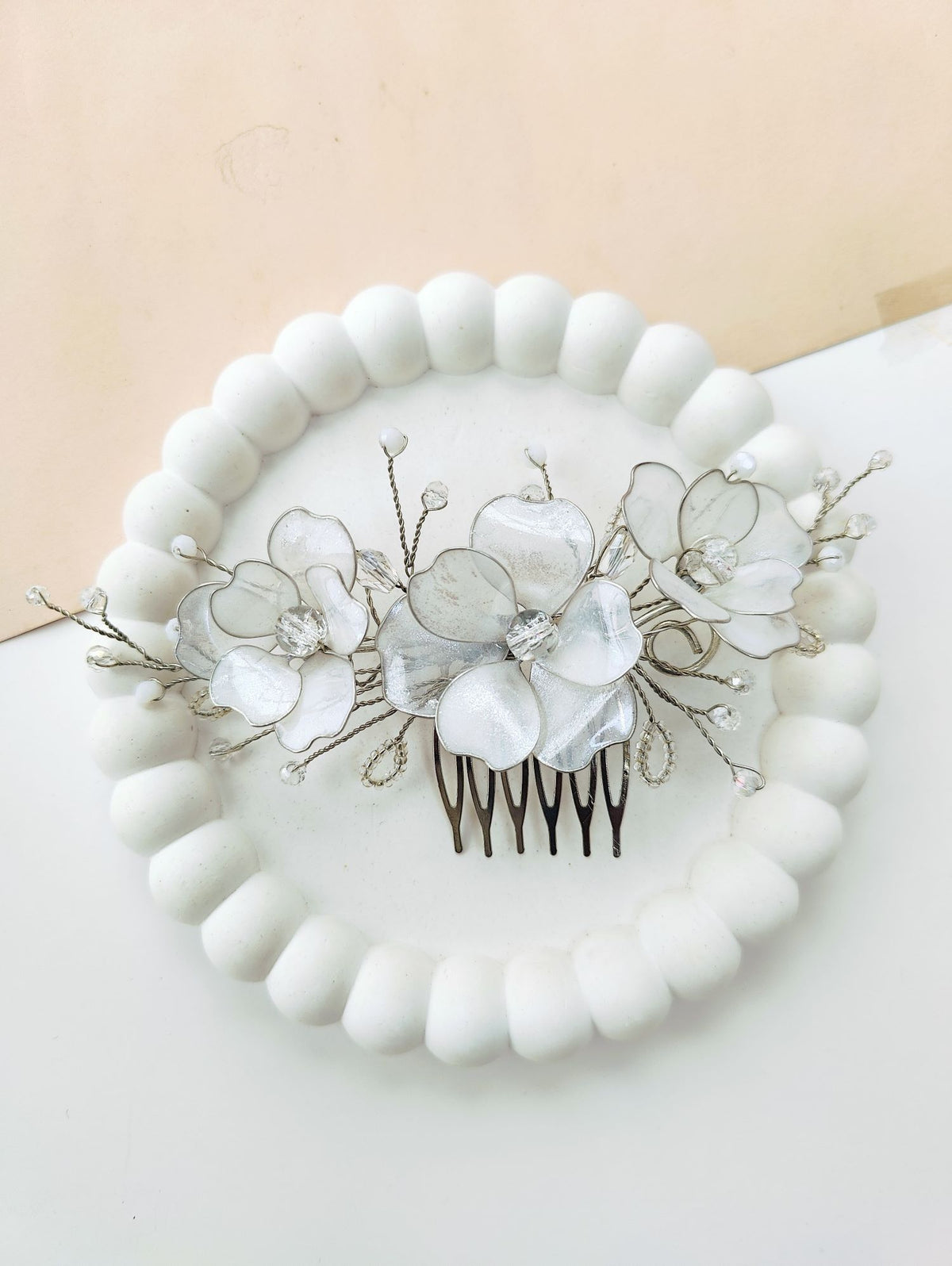 Ivory resin floral jewellery hair comb, lightweight haldi accessory
