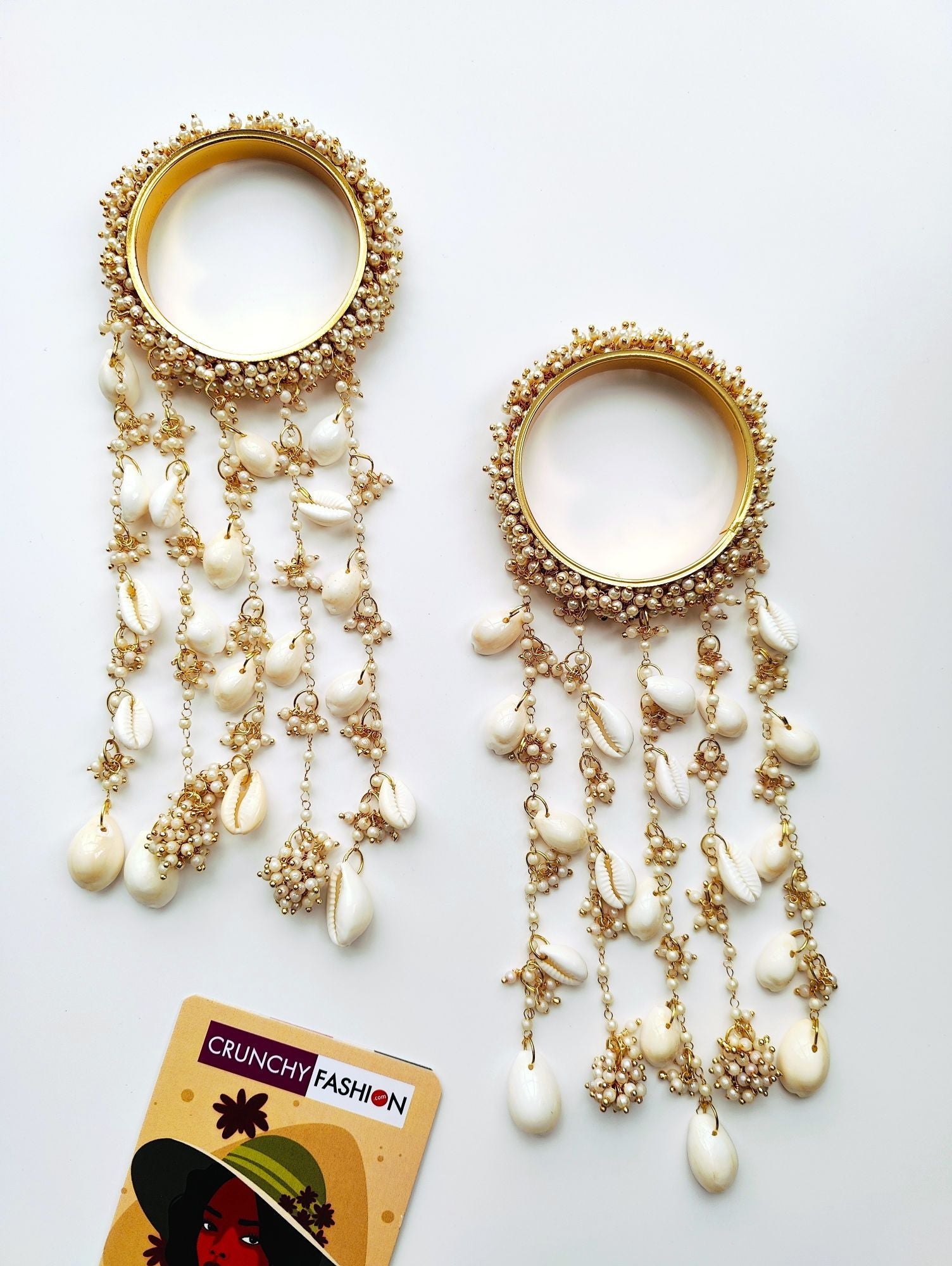 White Bridal Kalire in Floral design with Pearls & Shells, ideal for summer weddings and haldi ceremonies