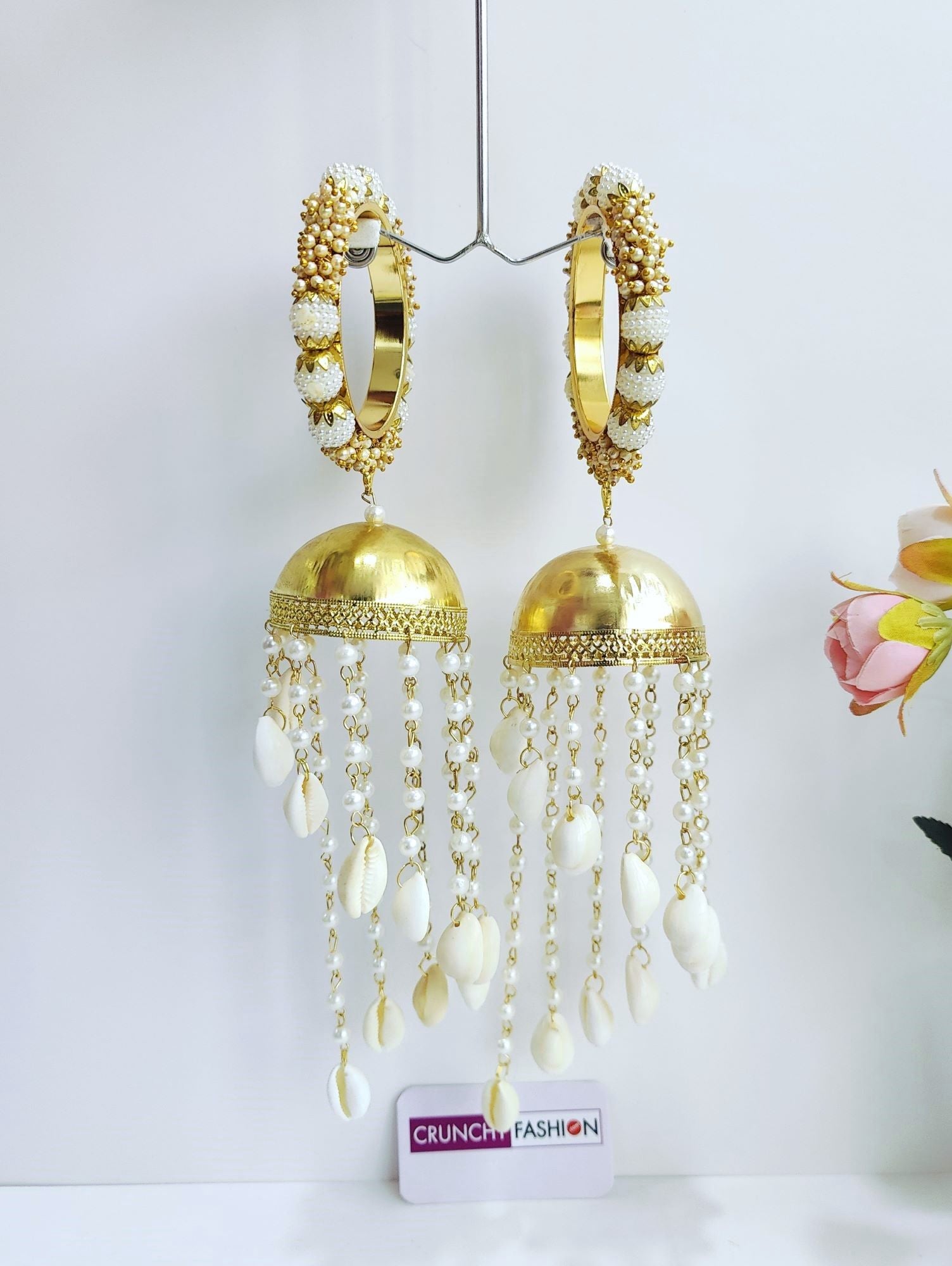 White and gold bridal Kaleere with pearl and shell design, handmade floral Kalire for haldi, mehandi, and wedding occasions