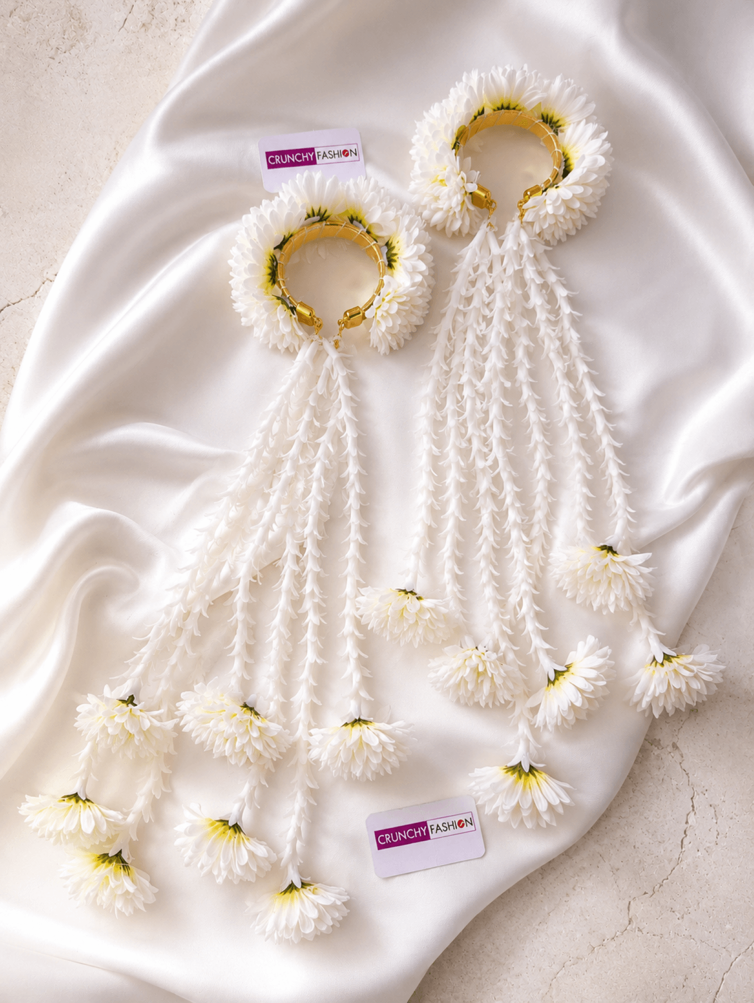 white Daidy handmade kalire design, floral kaleera for brides