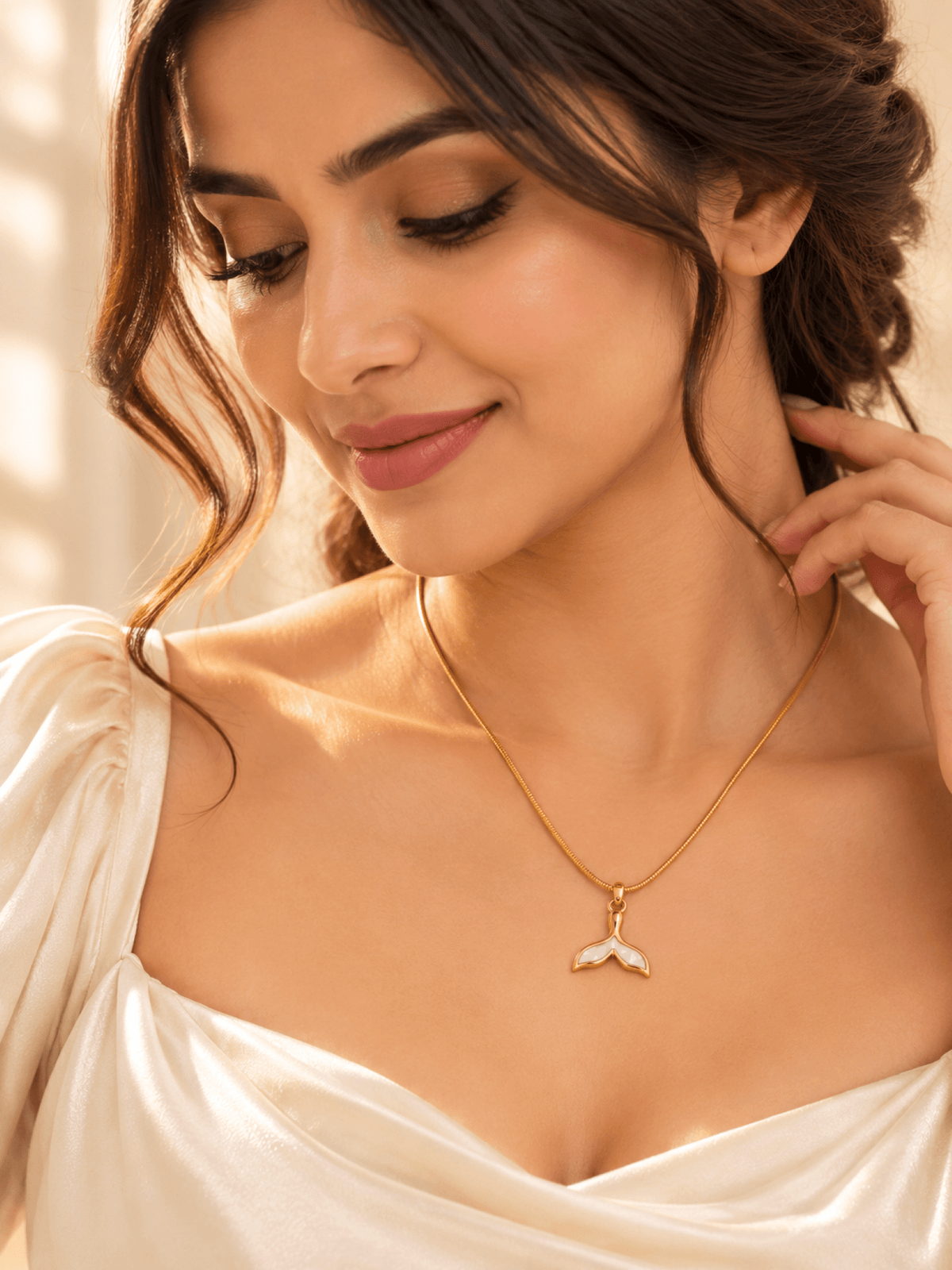 gold plated crystal girl pendant necklace for women cable chain