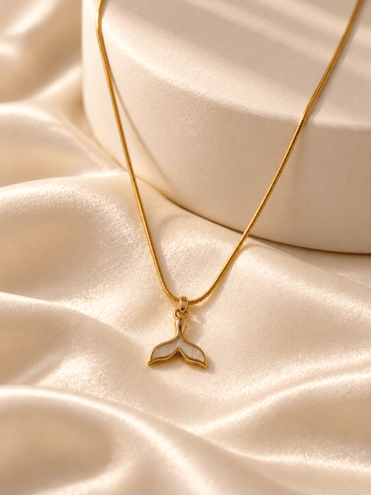 gold plated crystal girl pendant necklace for women cable chain