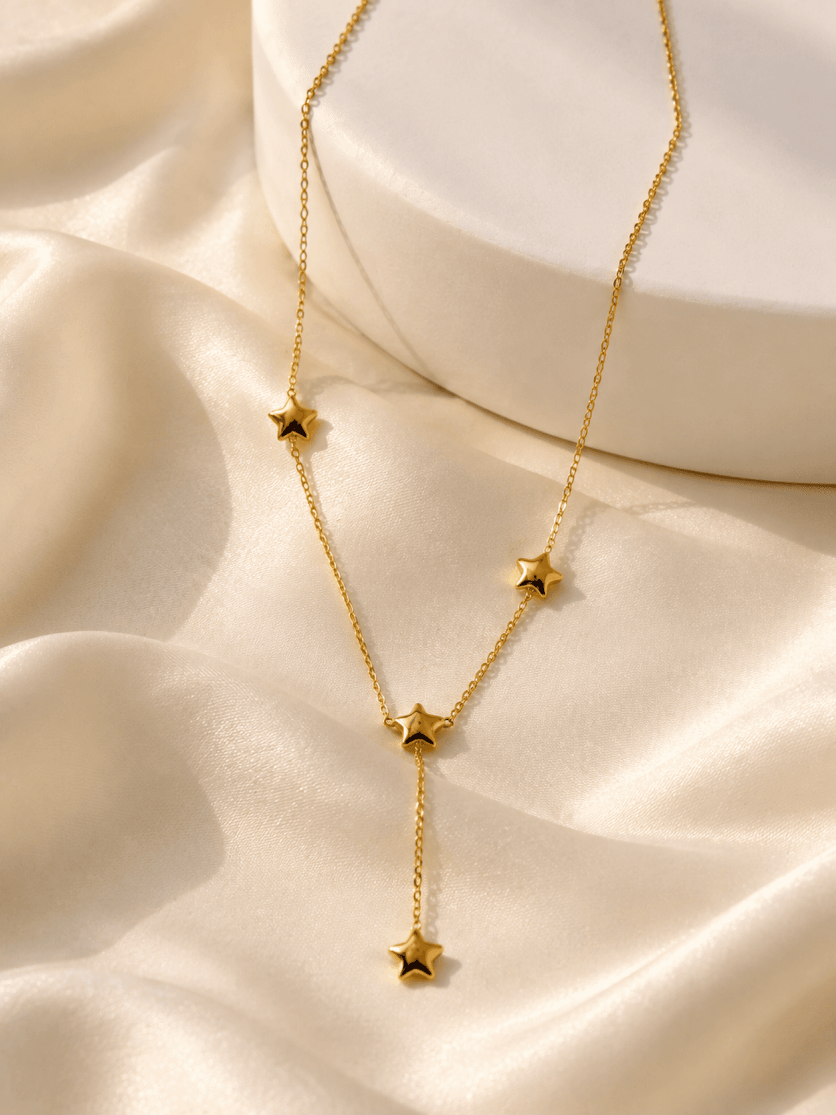 Gold-plated crystal girl pendant necklace for women, anti-tarnish cable chain, designer jewelry 2026