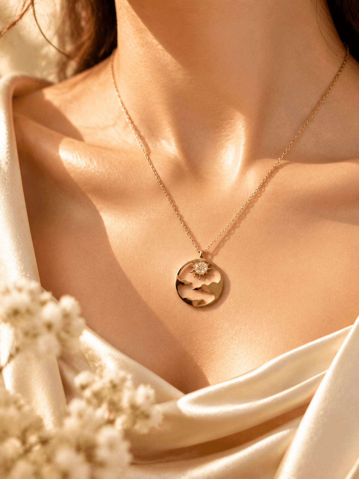 Gold plated designer crystal pendant necklace for women, anti-tarnish cable chain, party wear, spring 2026