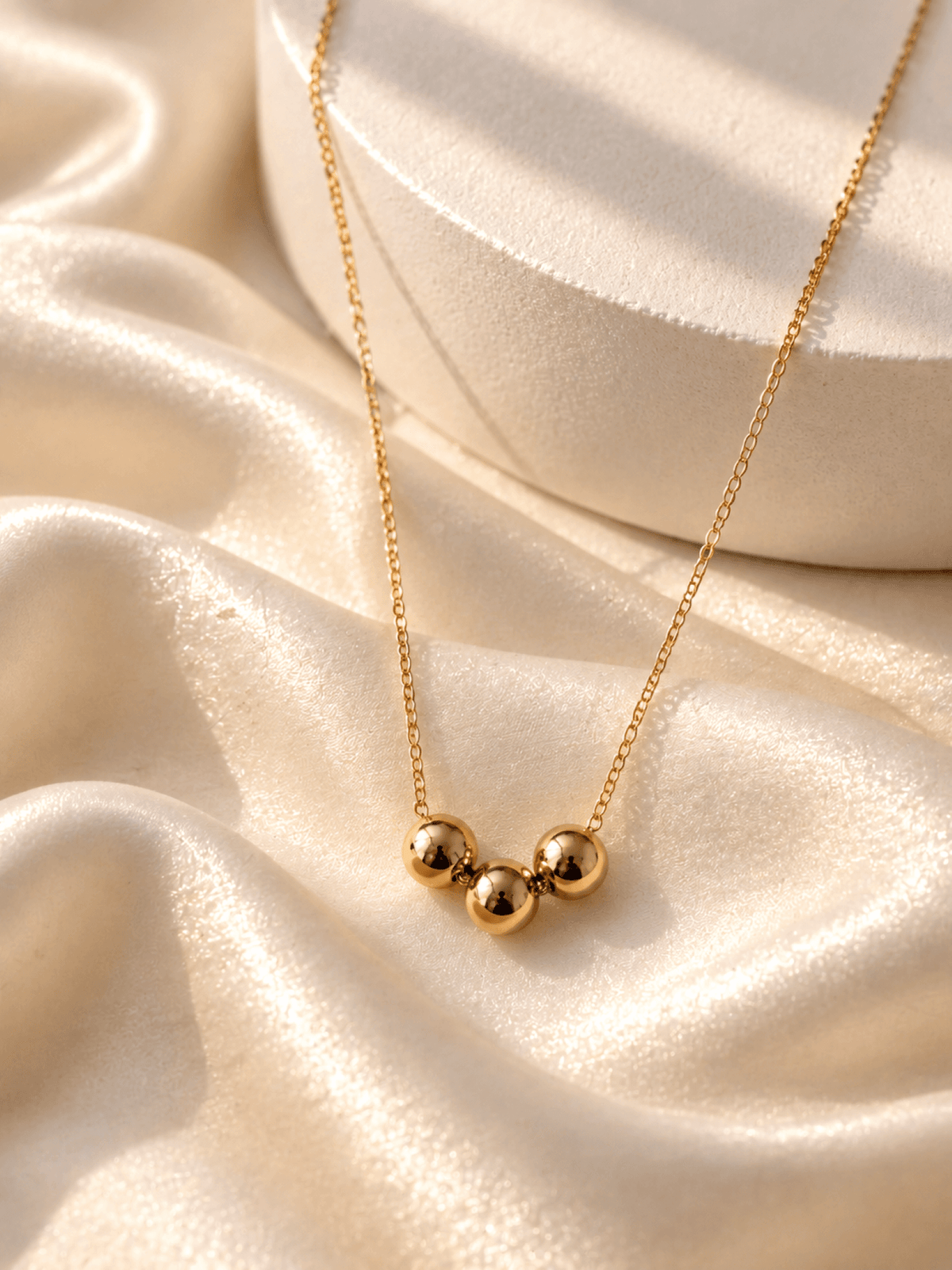 Gold-plated crystal pendant necklace for girls, party jewelry