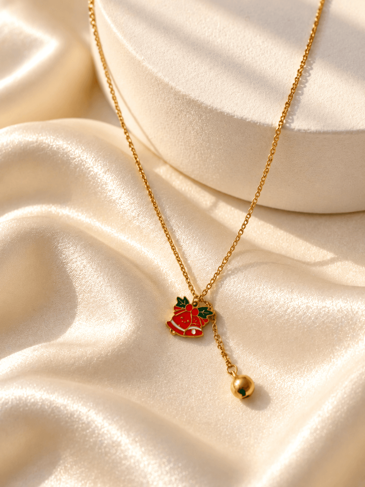 Gold-plated red bell heart pendant necklace for women, cable chain