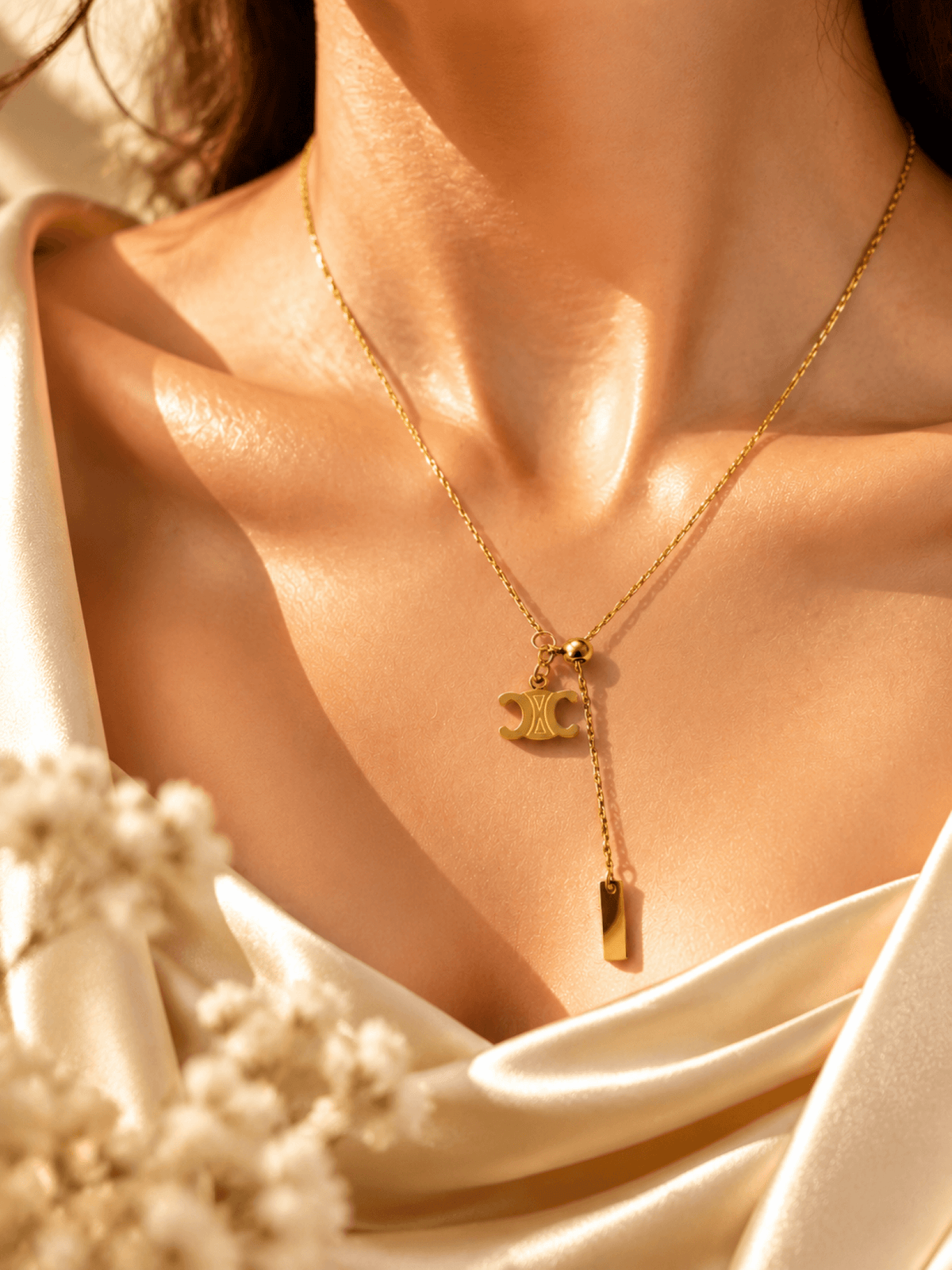 Gold-plated crystal girl pendant necklace for women, cable chain