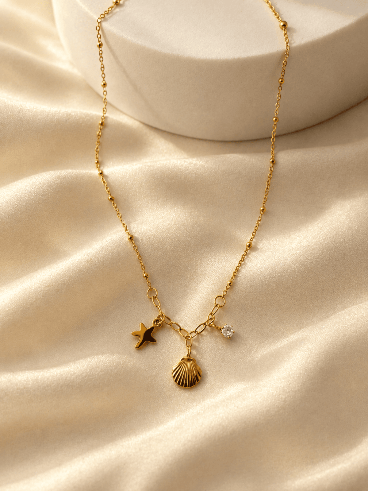 Gold heart crystal pendant necklace for women, designer cable chain