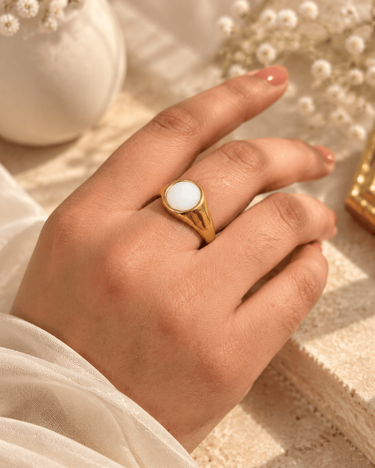 Anti tarnish stainless steel white stone gold ring for women