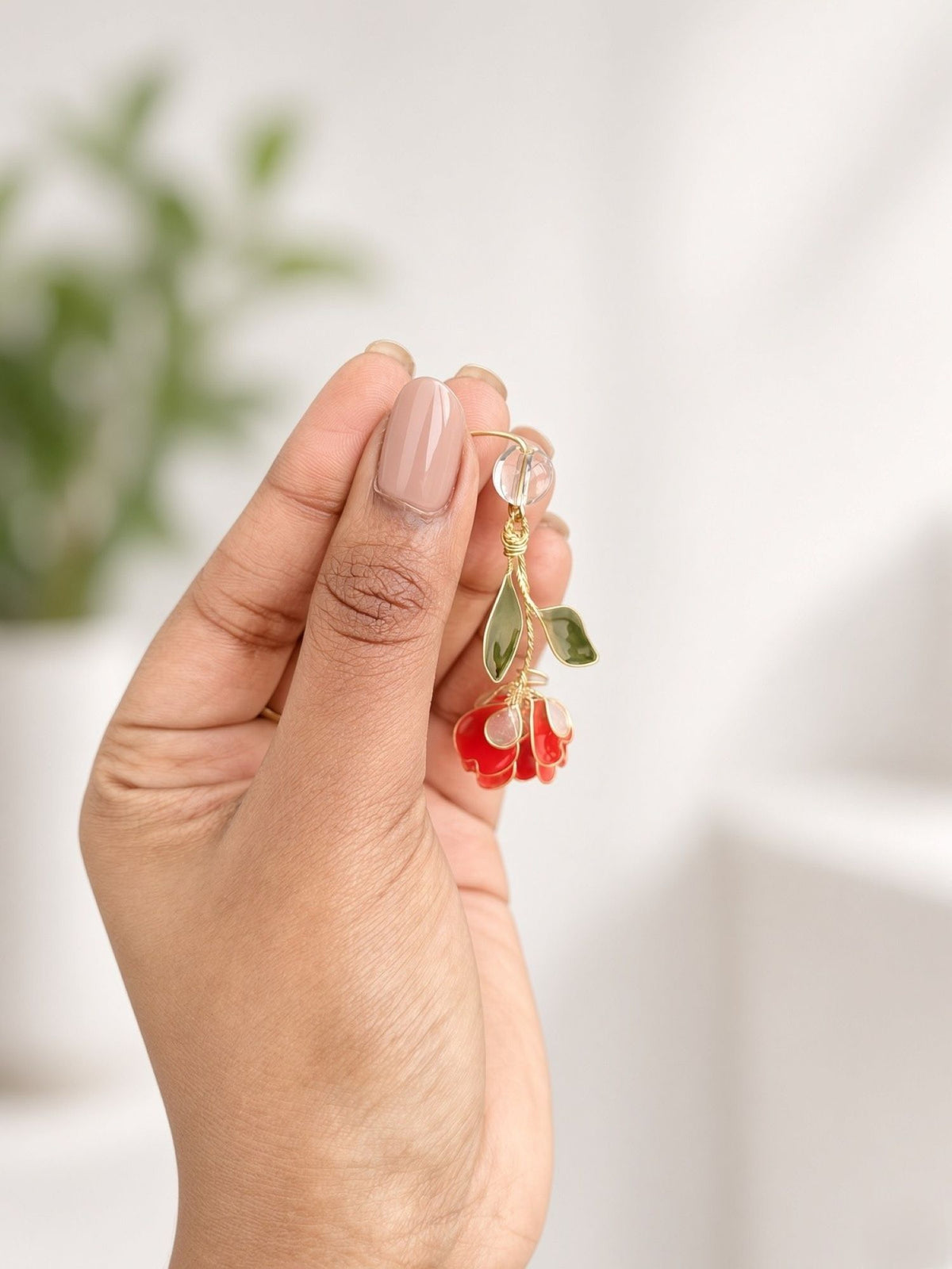 Lightweight floral resin earrings for women, red and green haldi