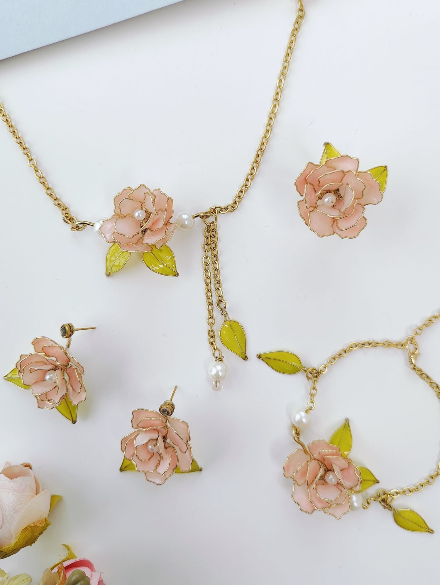 rose resin necklace set, lightweight floral jewellery for haldi