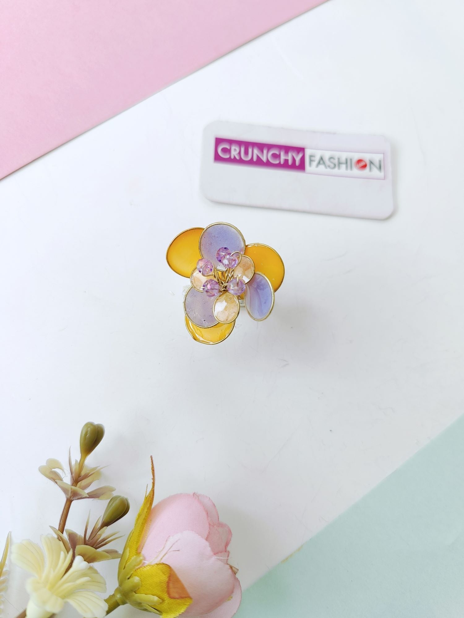 Handmade resin floral ring for brides and bridesmaids, delicate resin flower jewellery, perfect for 2026 weddings.