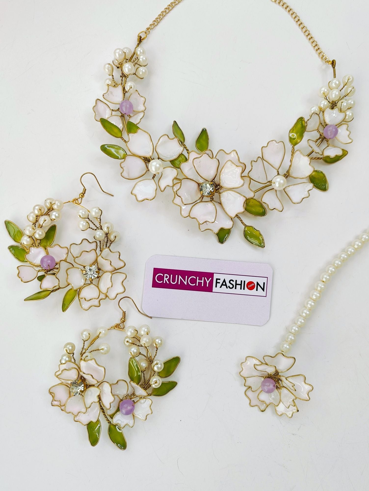 Handmade light pink, floral-themed bridal jewellery set, ideal for haldi and mehndi ceremonies