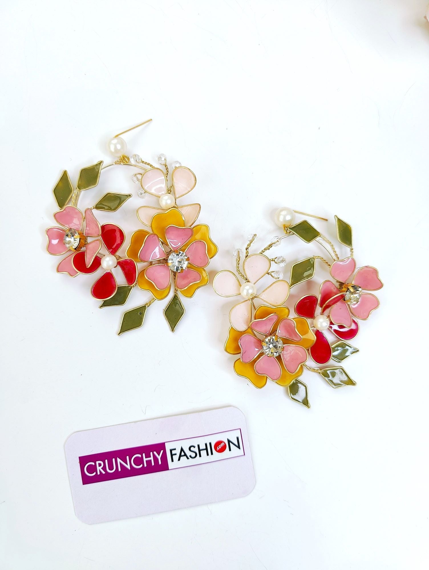 Handmade multicolored floral resin and beaded bridal jewellery set, ideal for haldi and mehndi ceremonies