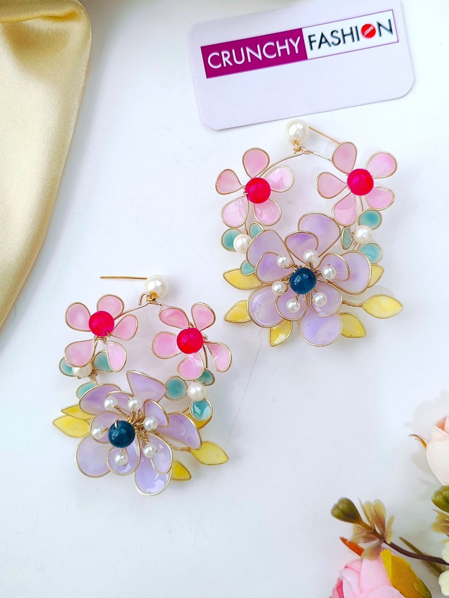 Lavender-pink floral bridal jewellery set, handmade with resin and beads, designed for haldi-mehndi ceremonies