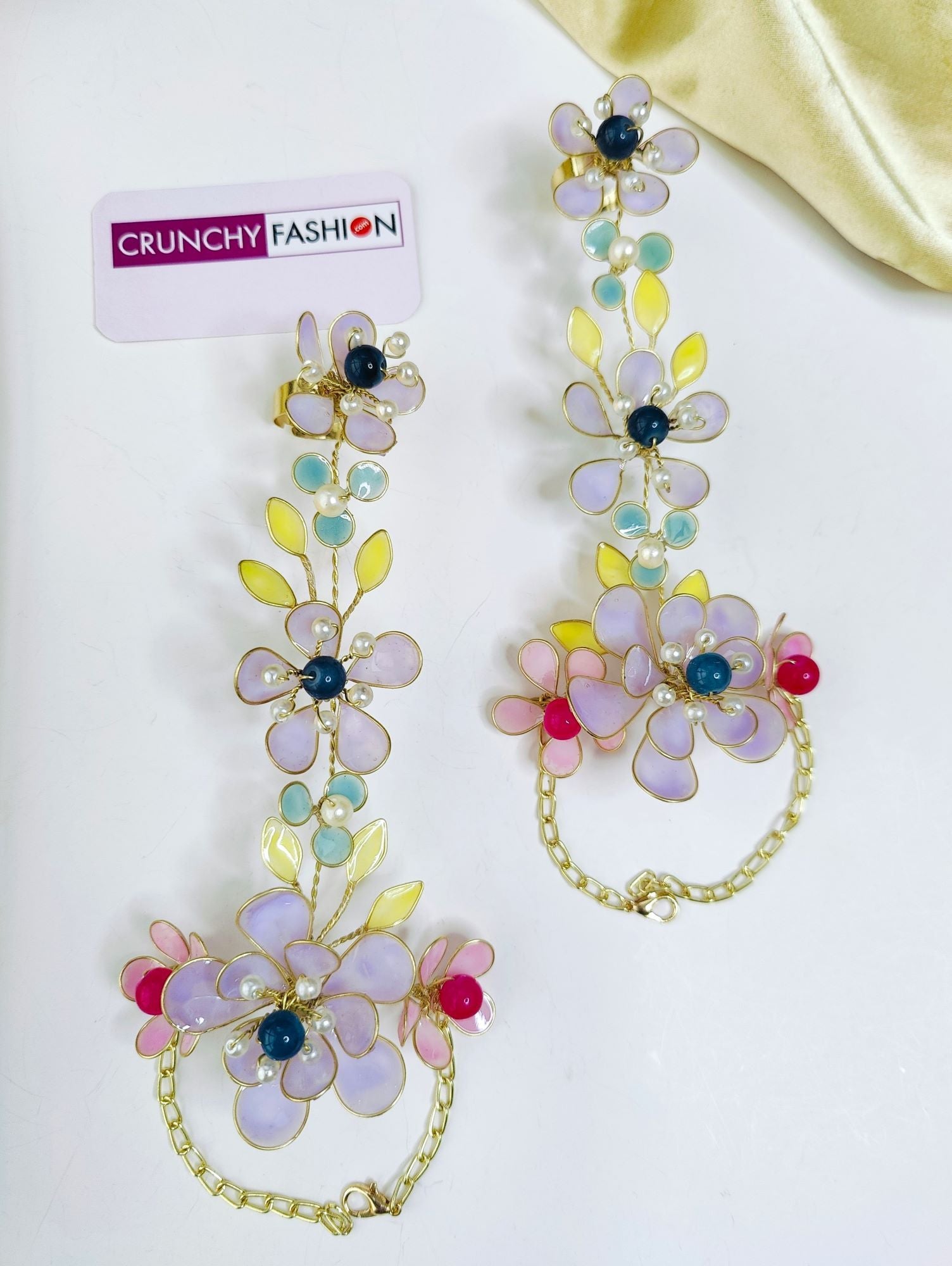 Lavender-pink floral bridal jewellery set, handmade with resin and beads, designed for haldi-mehndi ceremonies