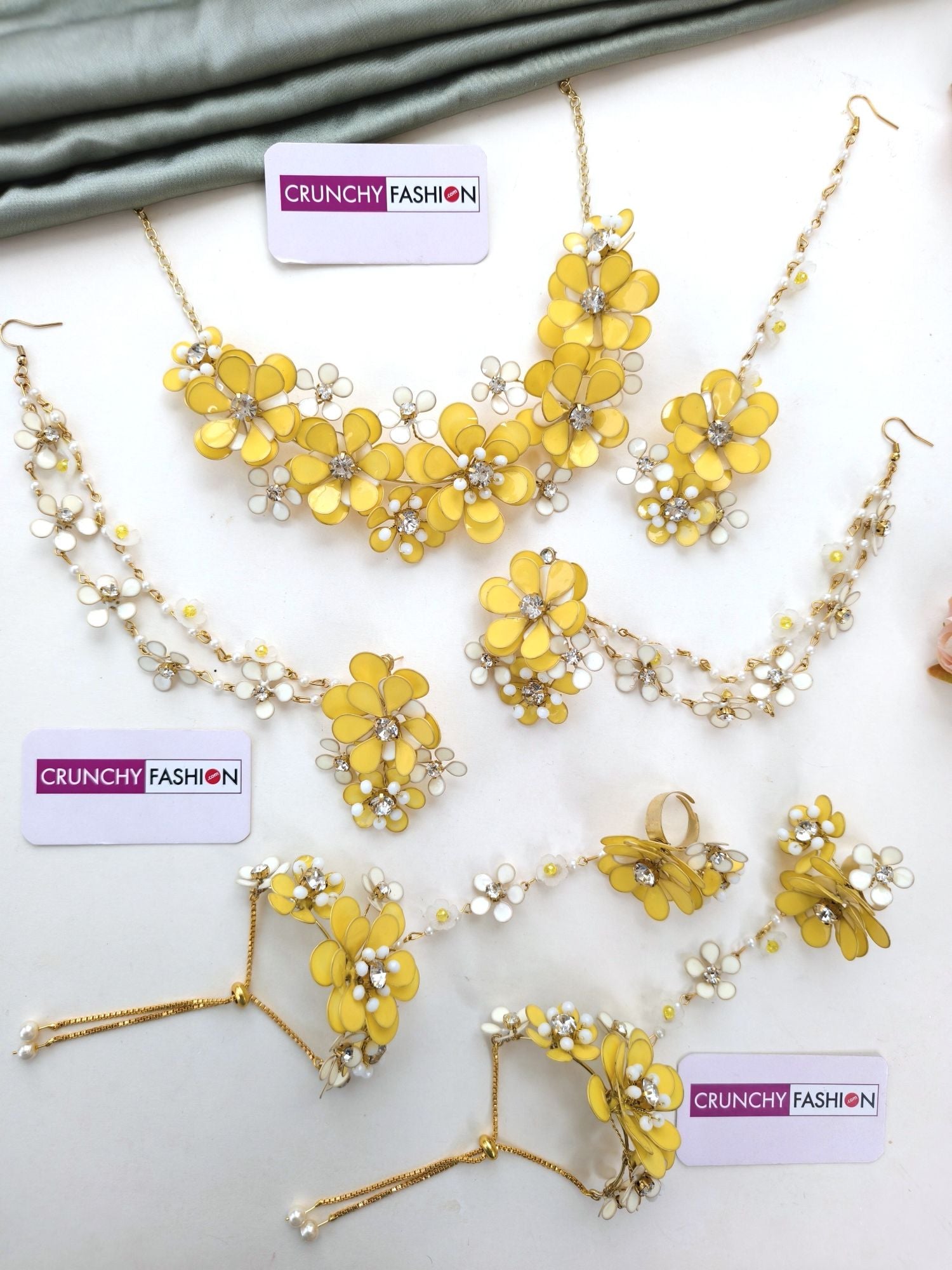 Zinnia Floral Jewellery Set with Ear Chains