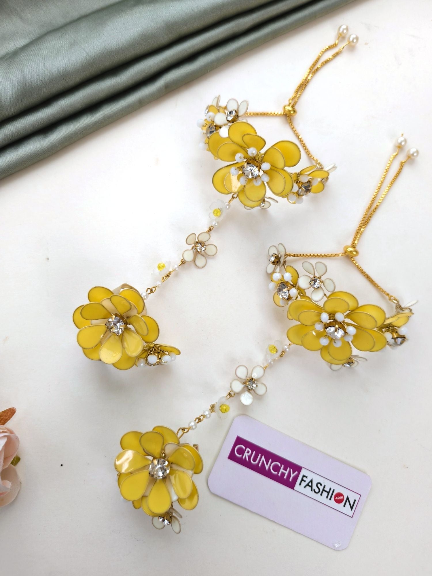 Zinnia Floral Jewellery Set with Ear Chains