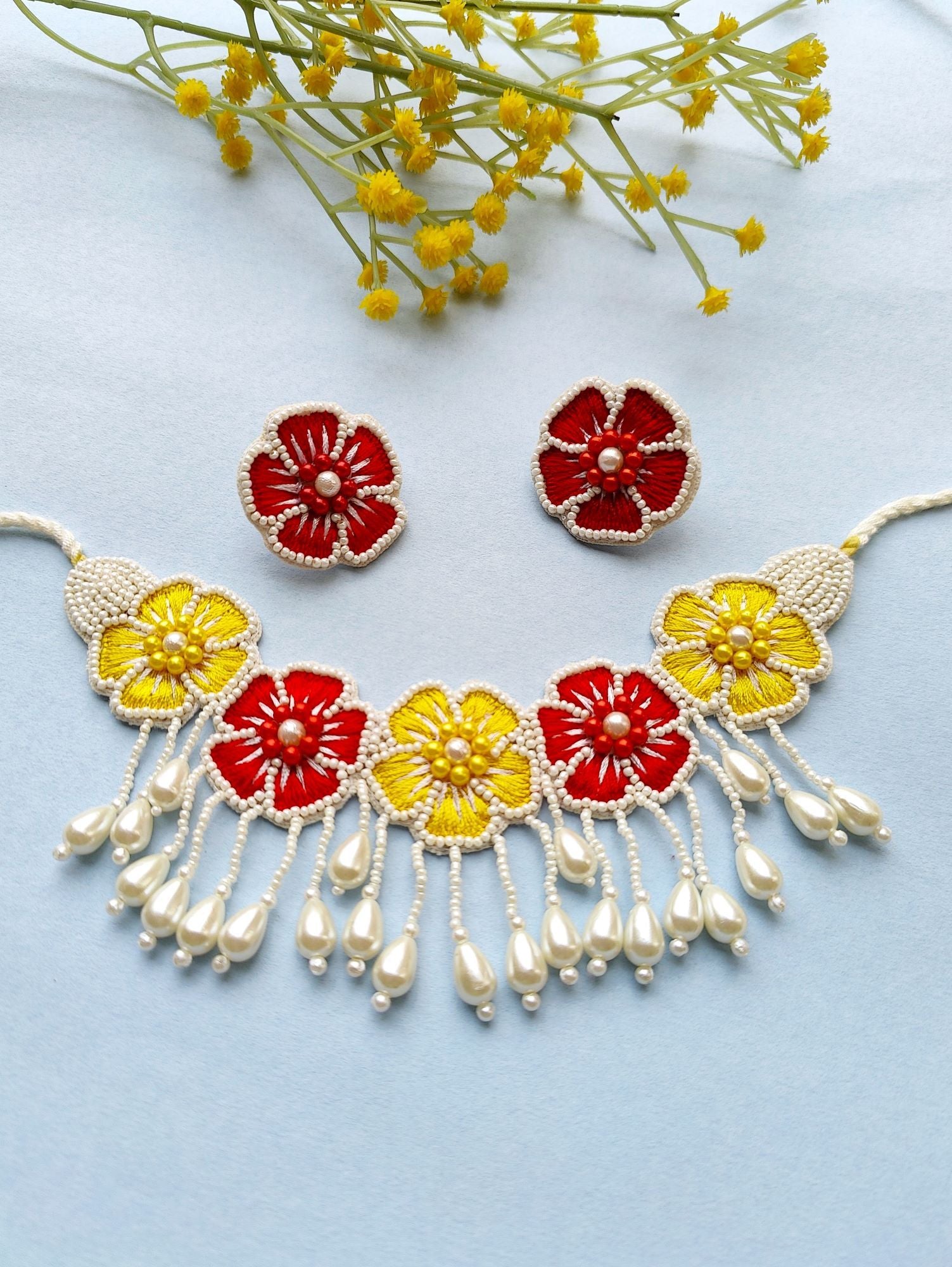 Multicolor flower shape necklace set for women, crafted from alloy with rhodium plating