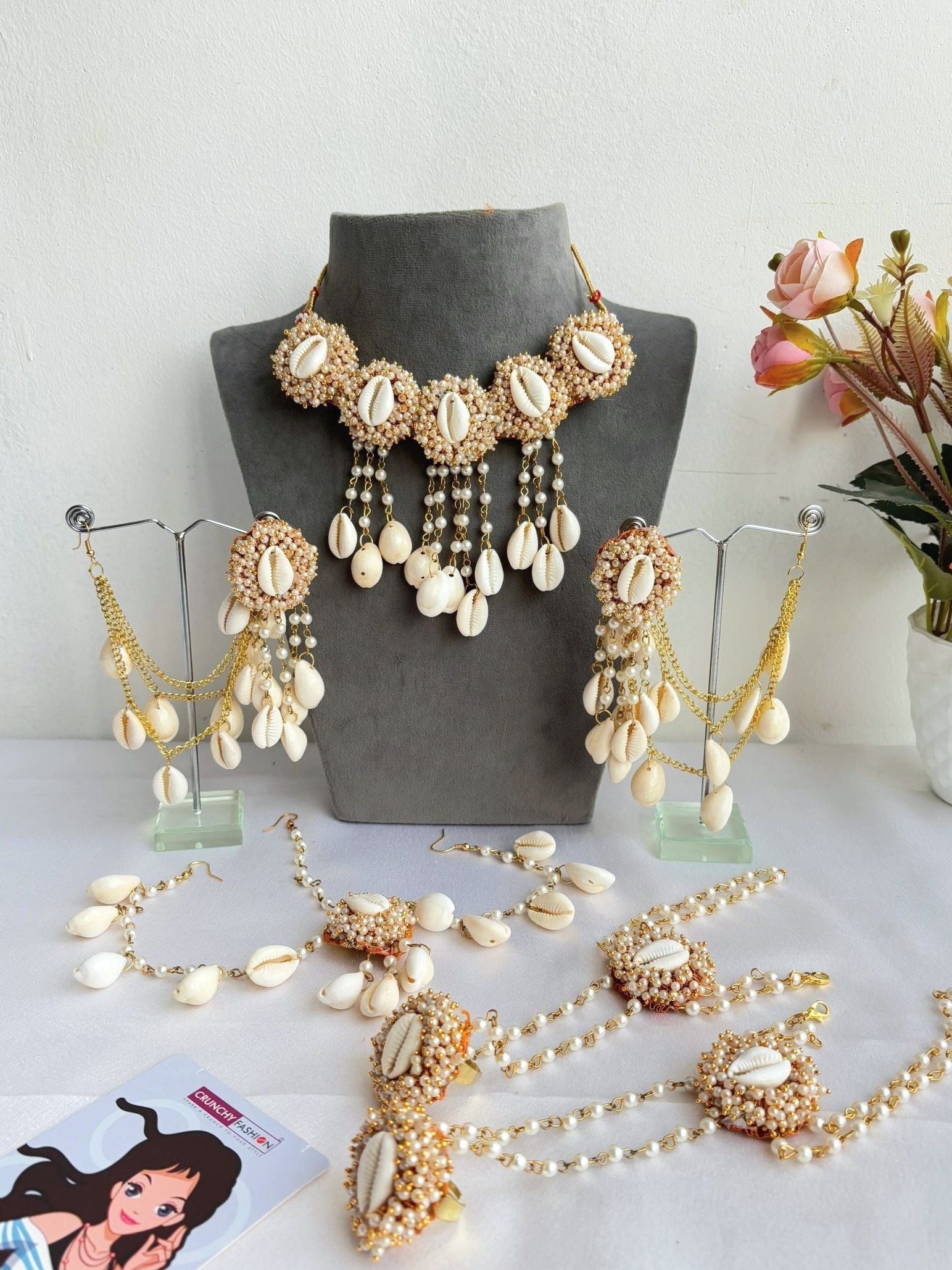 trending haldi jewellery for bride