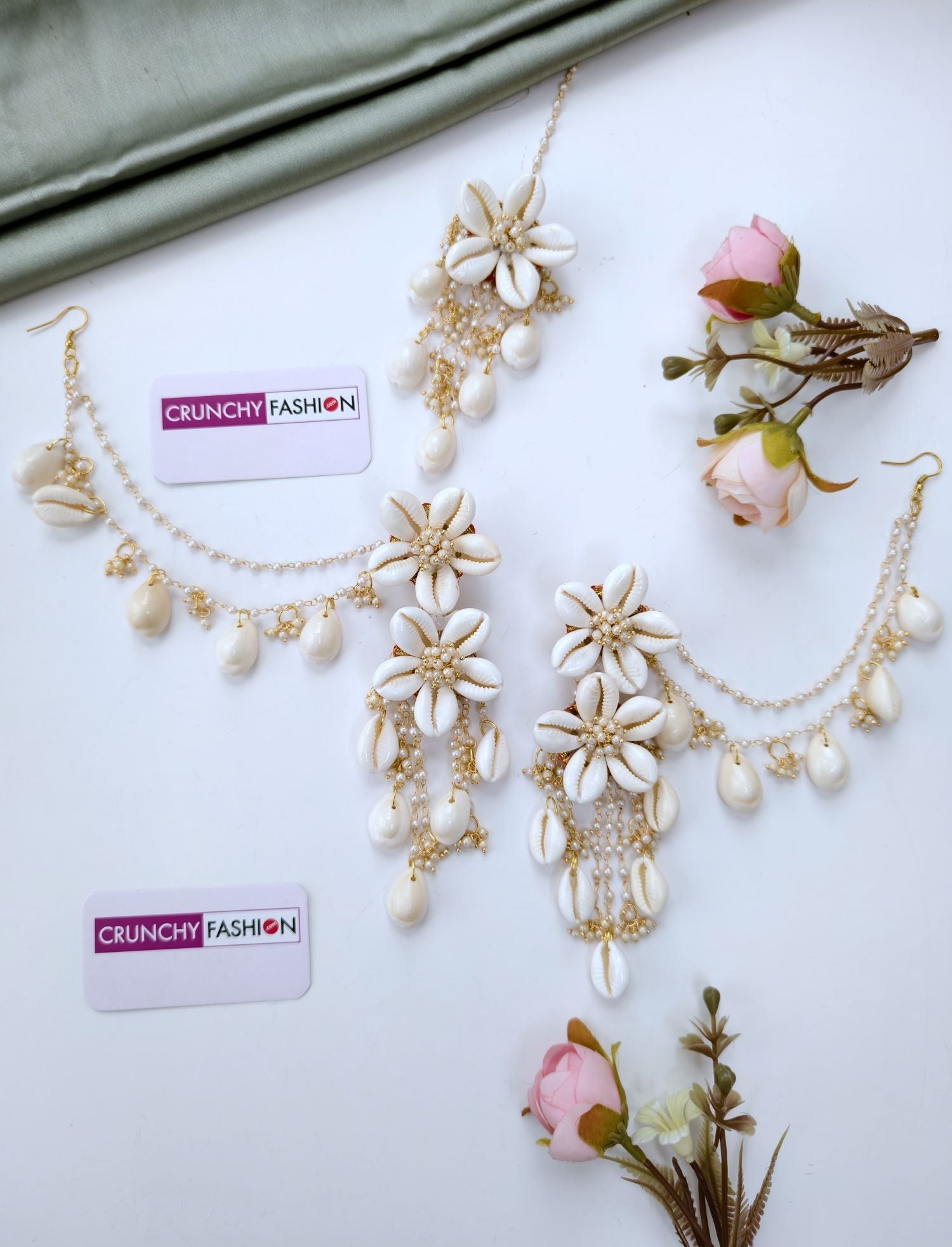 Roohi White Sea Shell Floral Set with Kaliras