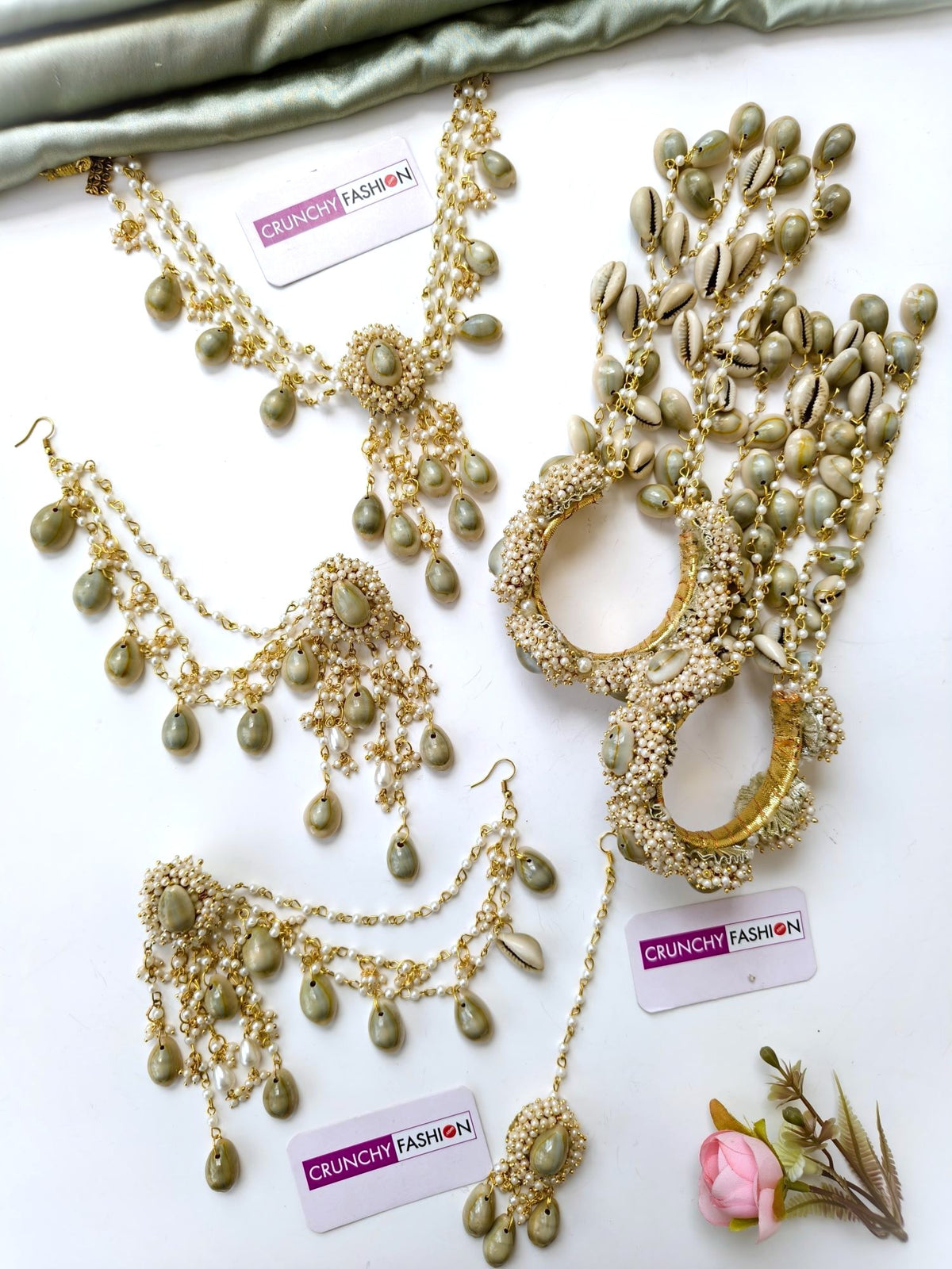 Saisha Handmade Seashell Jewellery Set for Haldi Mehndi