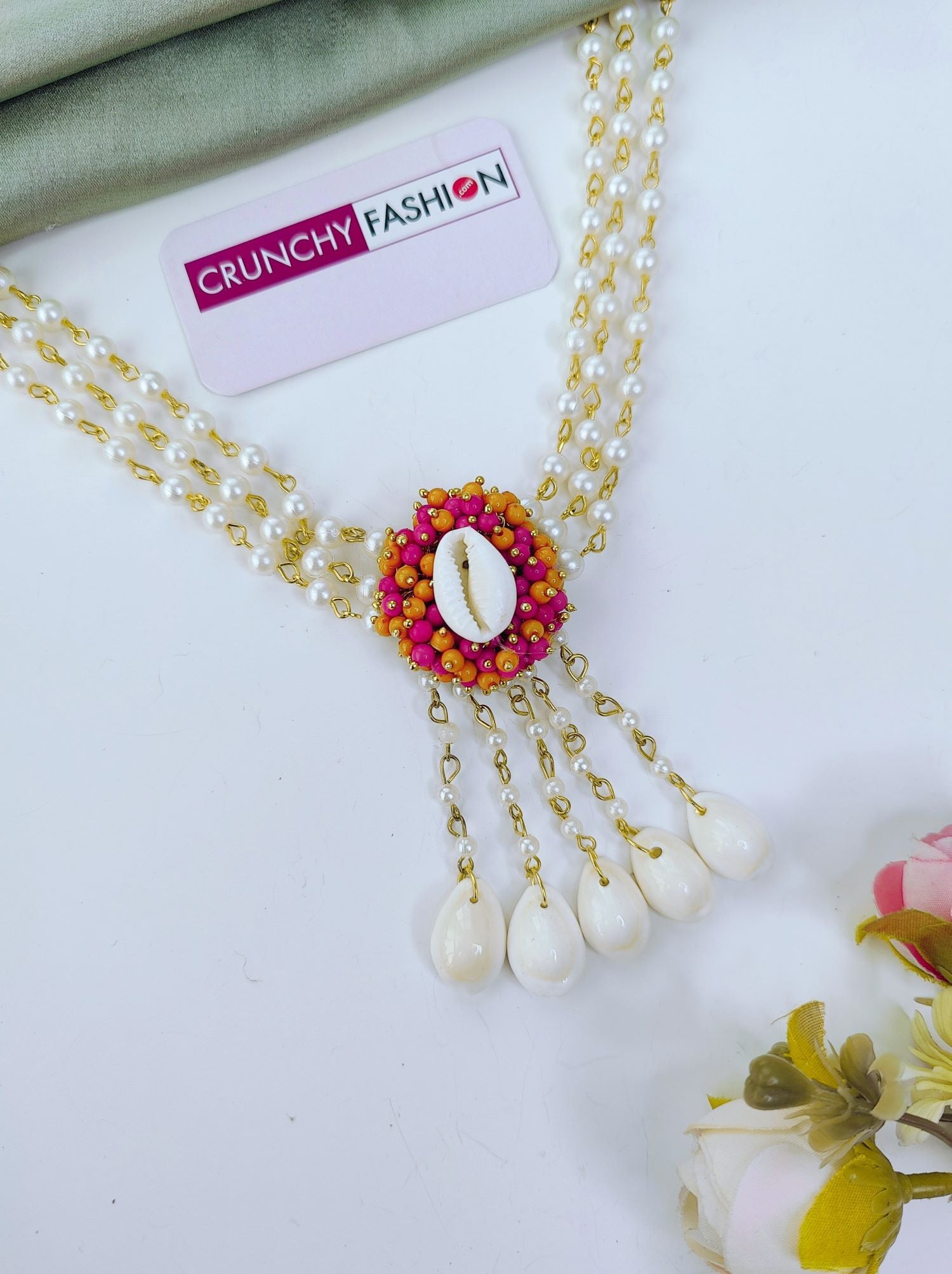 pink sea shell jewellery set for haldi & mehndi with pearls