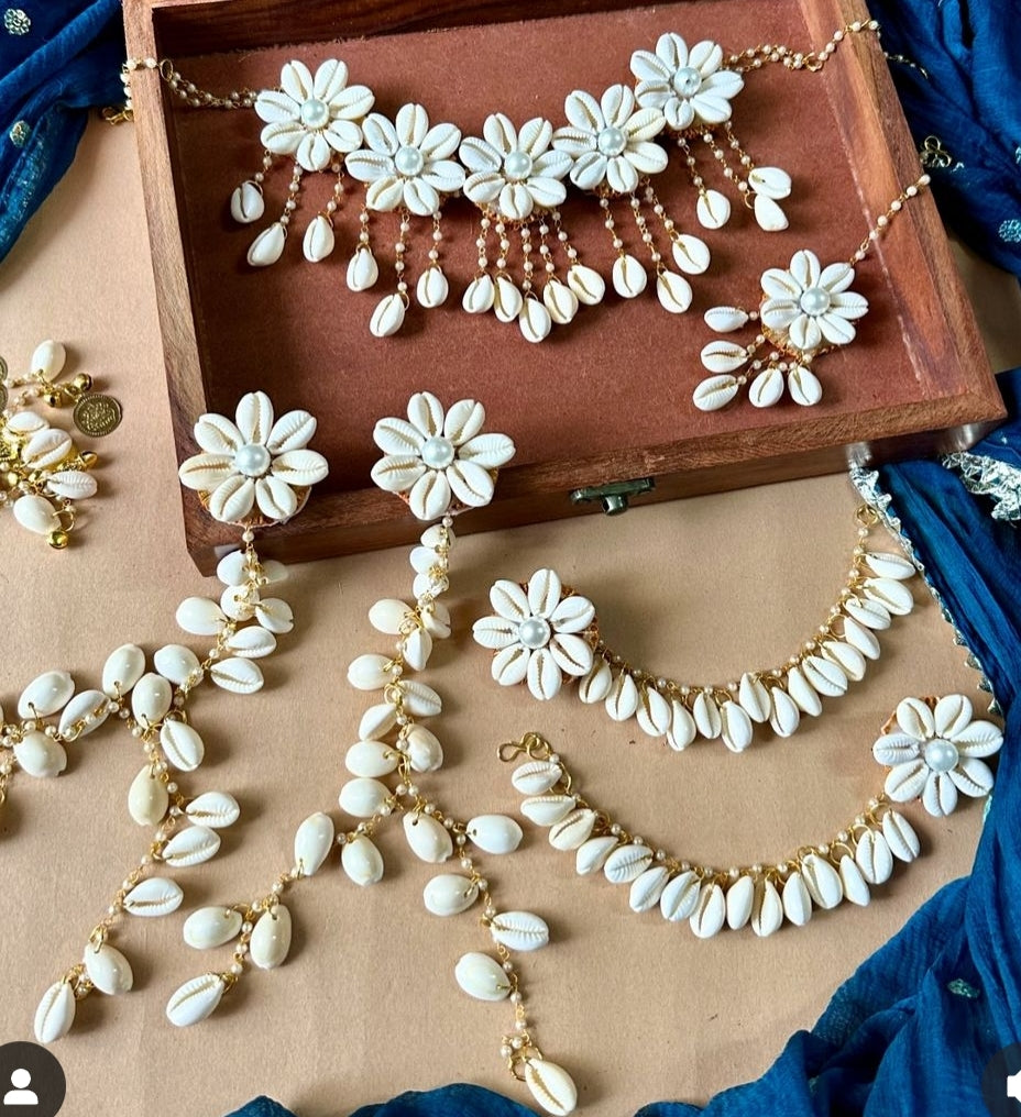 Sea Shell Floral jewellery for haldi Mehandi | Complete Bridal set for Haldi & Mehendi Event