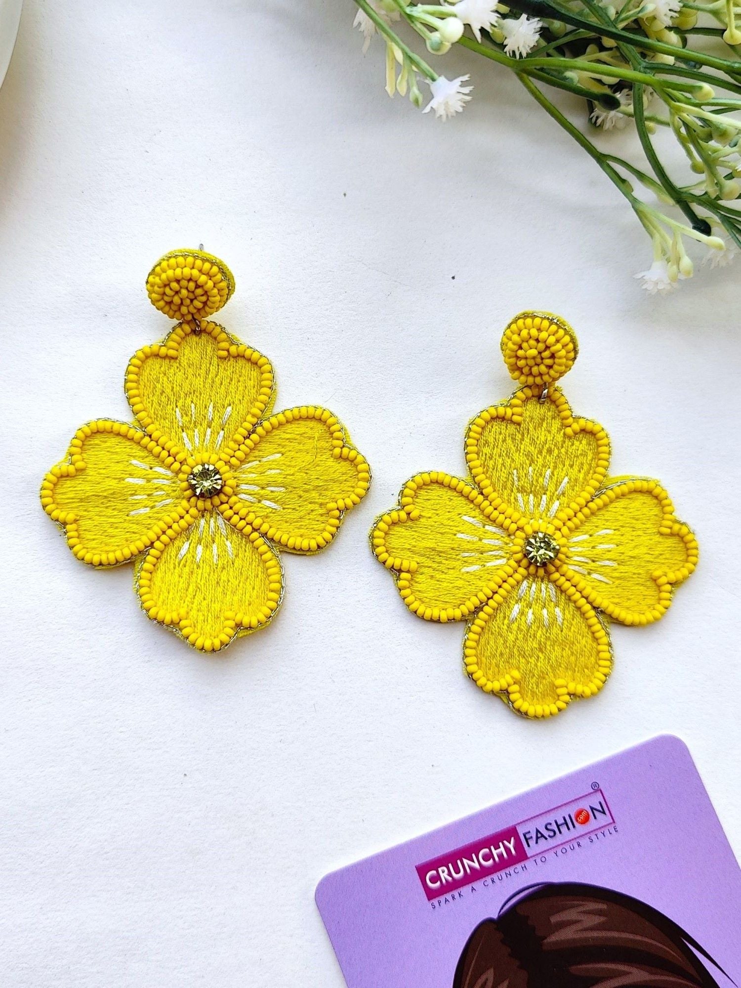 CIYA PLUS Pink And Yellow Flower Jewellery Set Maang Tika and Earrings, for  Women and Girls. (Set of 1)