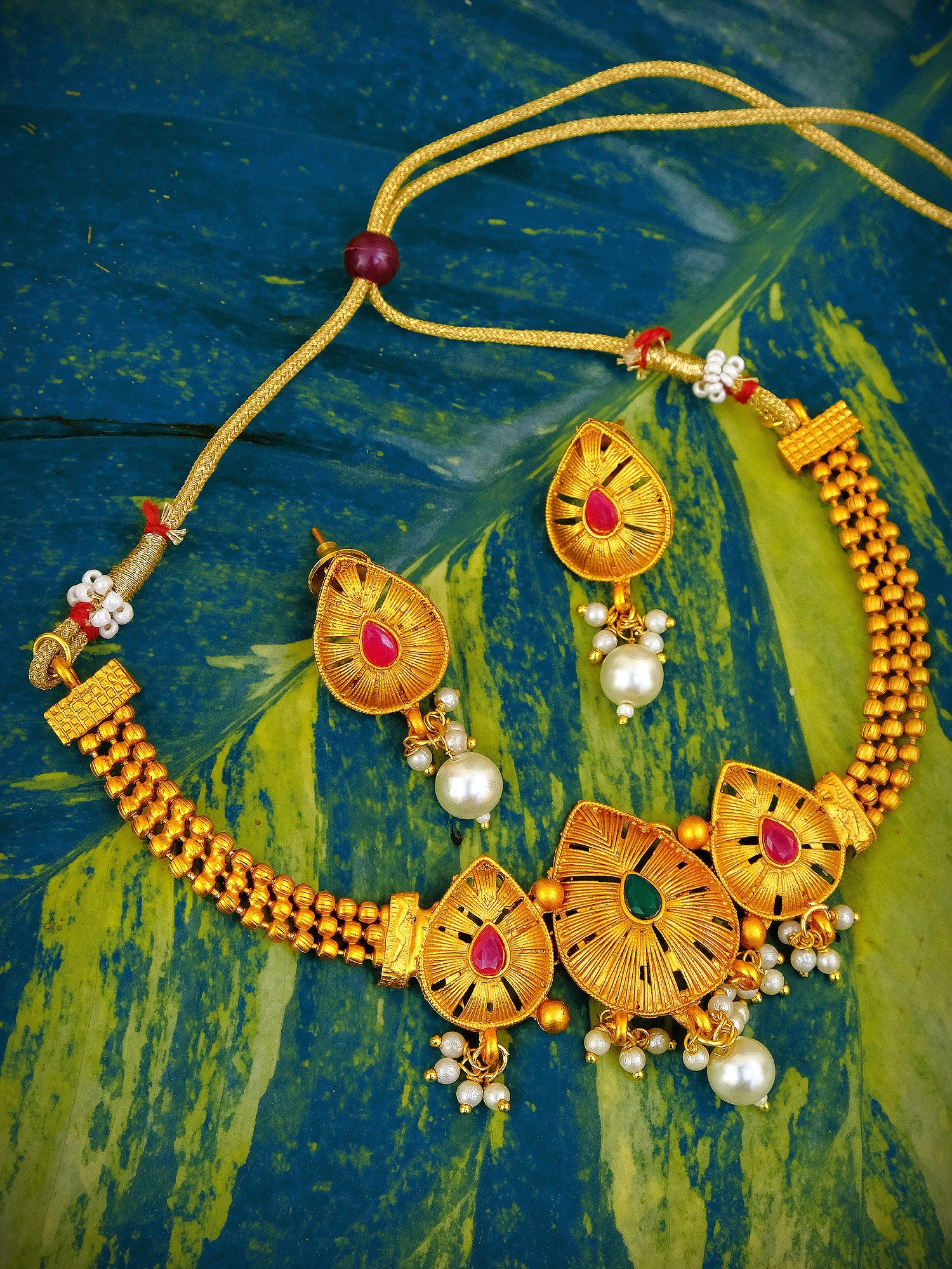 Fashionable Gold Ethnic Necklace & Earring Set for Women & Girls