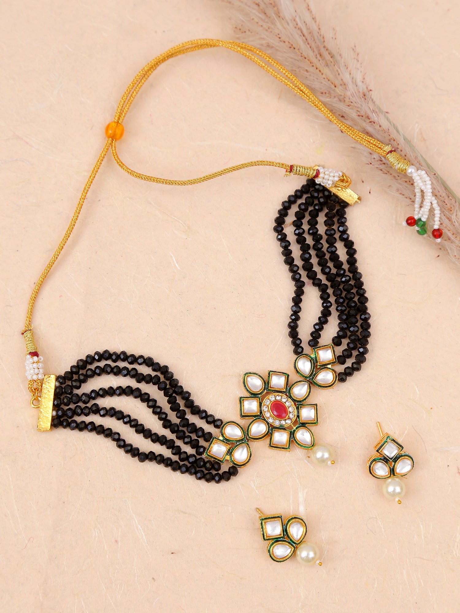 Beautiful Kundan Choker Necklace Set - Gold Plated for Trendy Women