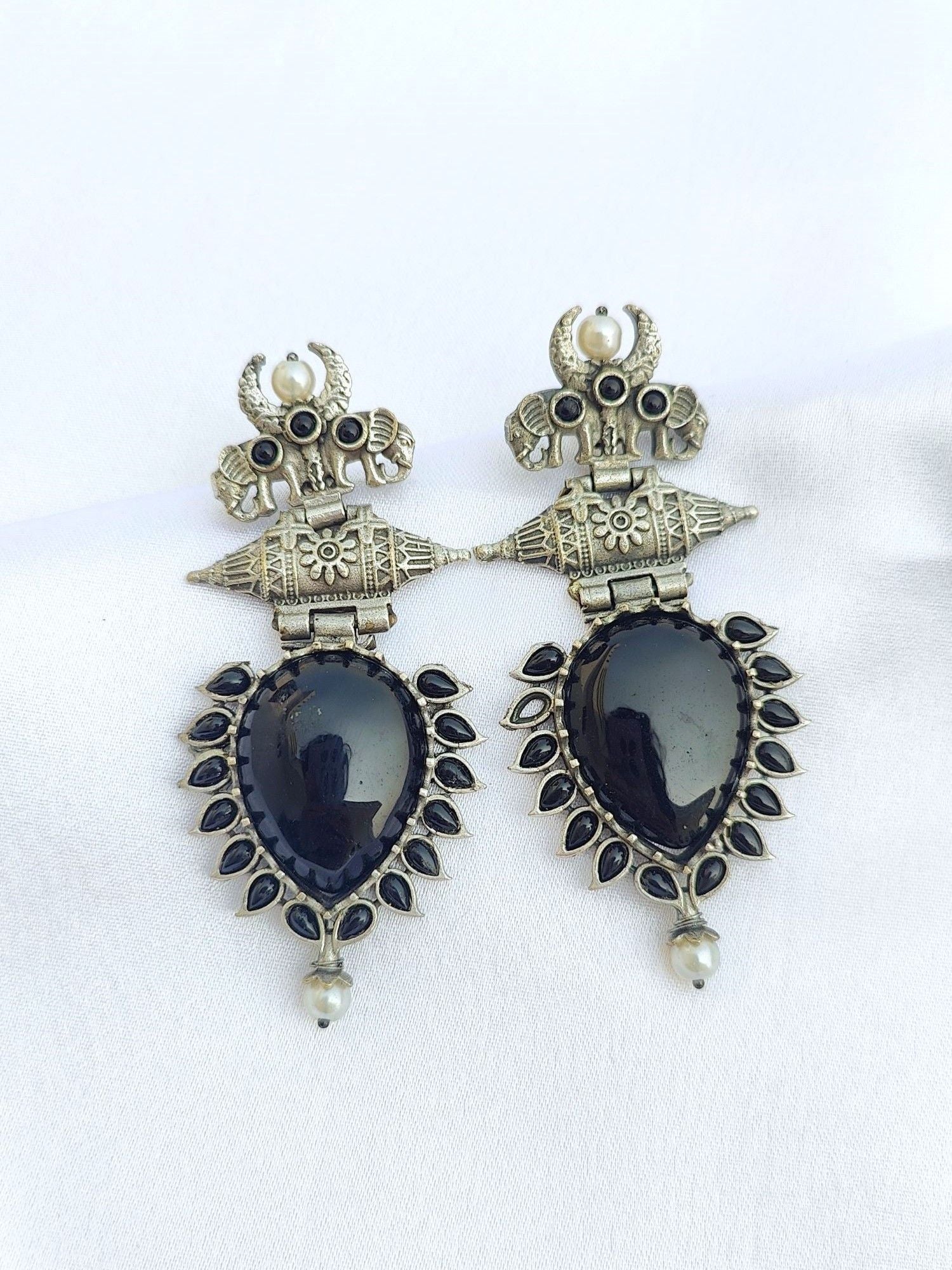 Black Pearl-Studded Oxidised Silver Look Earrings for Fashionable Occasions